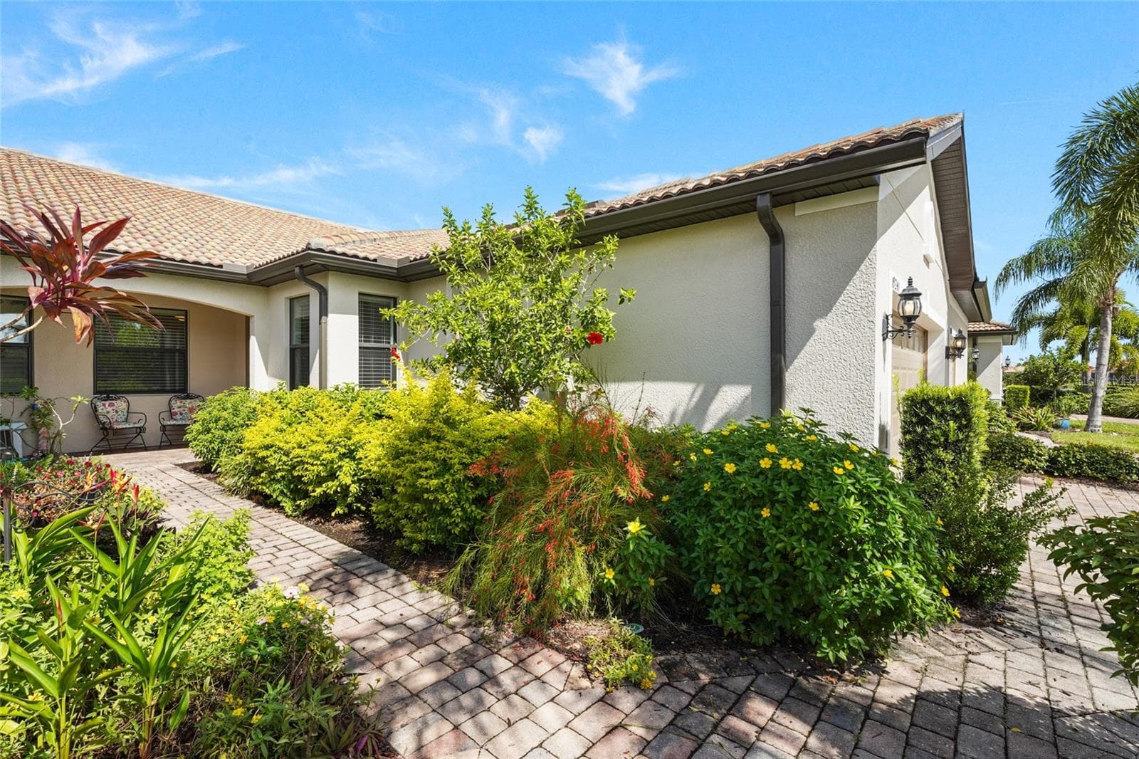 Single Family Residence at 19241 SERAFINA ST, VENICE, photo 3 of 72