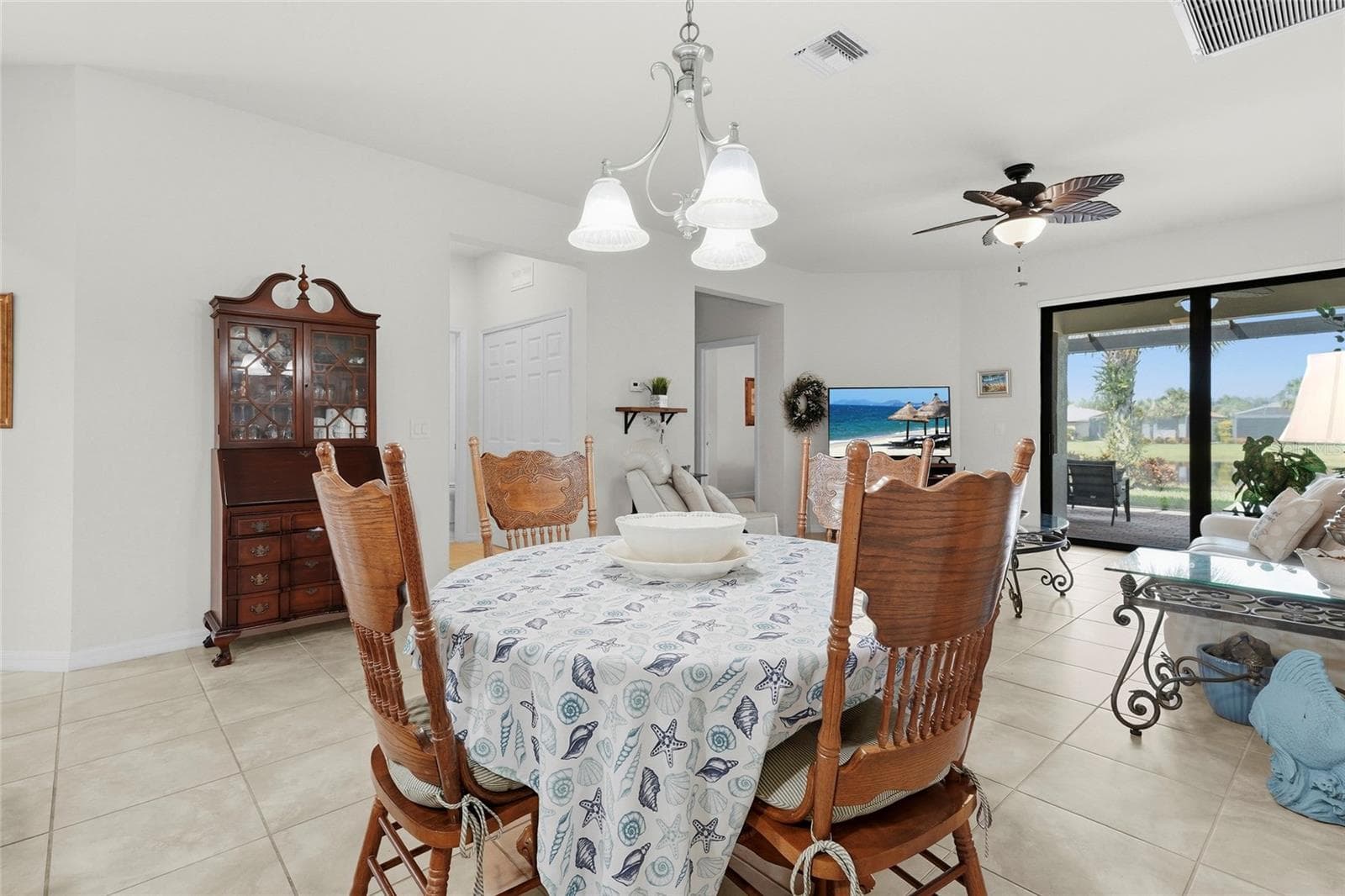 Single Family Residence at 19241 SERAFINA ST, VENICE, photo 25 of 72