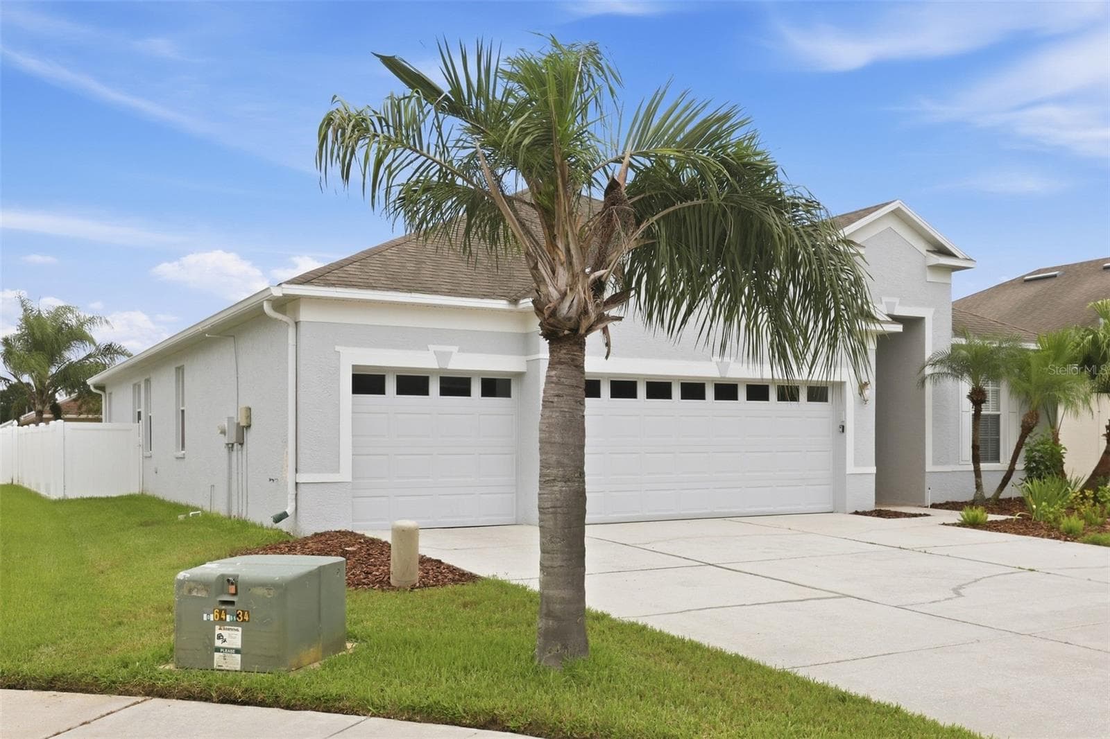 Single Family Residence at 1028 APPIAN PL, WESLEY CHAPEL, photo 3 of 43