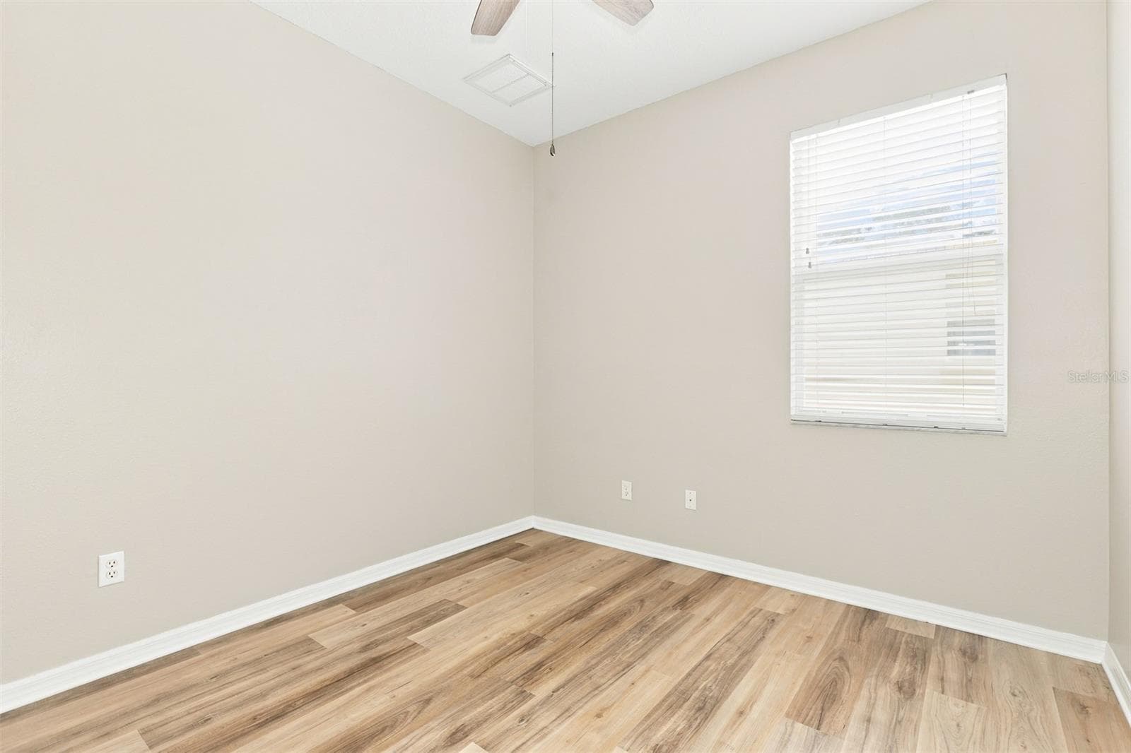 Single Family Residence at 1028 APPIAN PL, WESLEY CHAPEL, photo 33 of 43