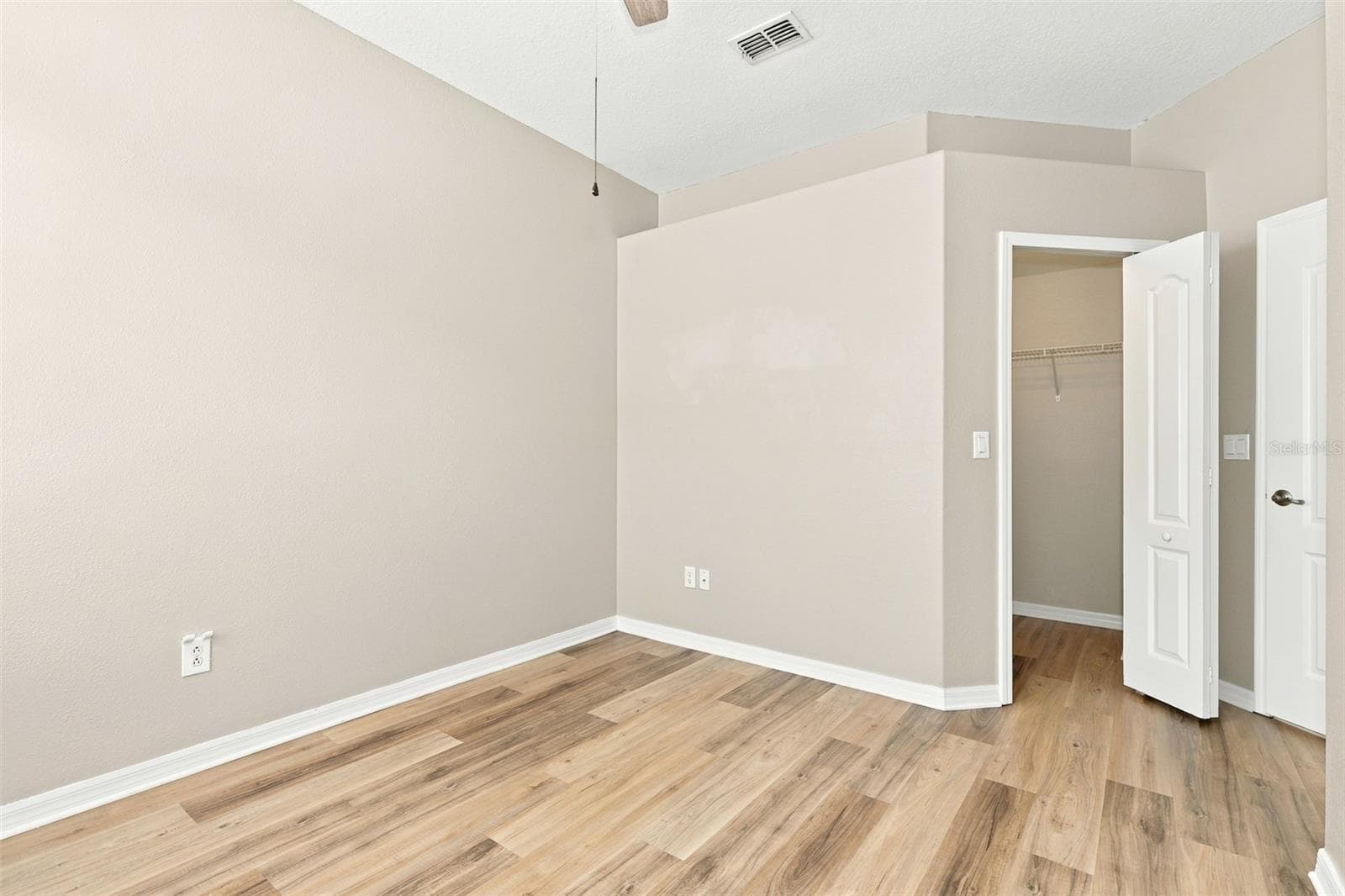 Single Family Residence at 1028 APPIAN PL, WESLEY CHAPEL, photo 34 of 43