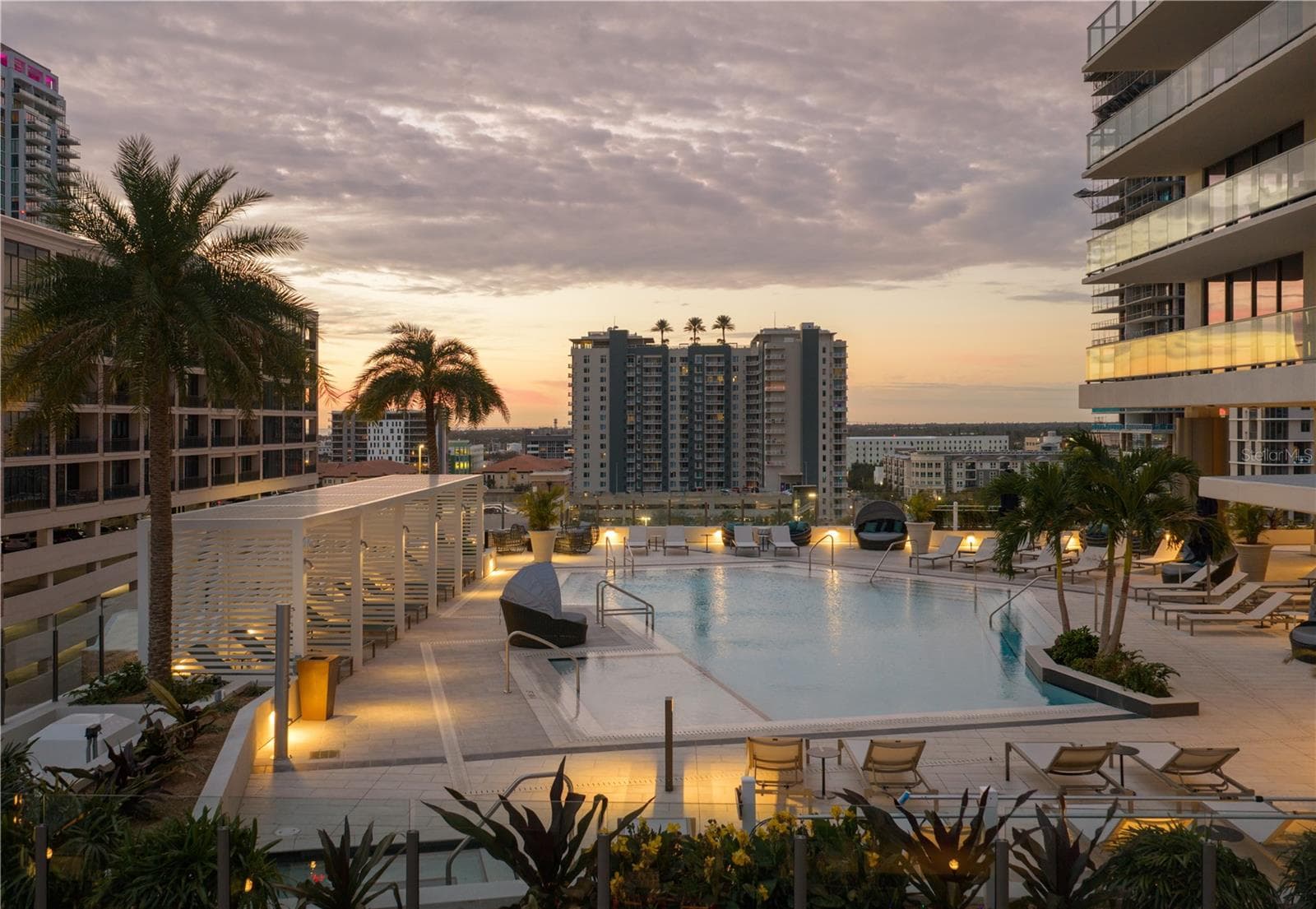 Condominium at 275 1ST AVE S #3803, ST PETERSBURG, photo 7 of 24