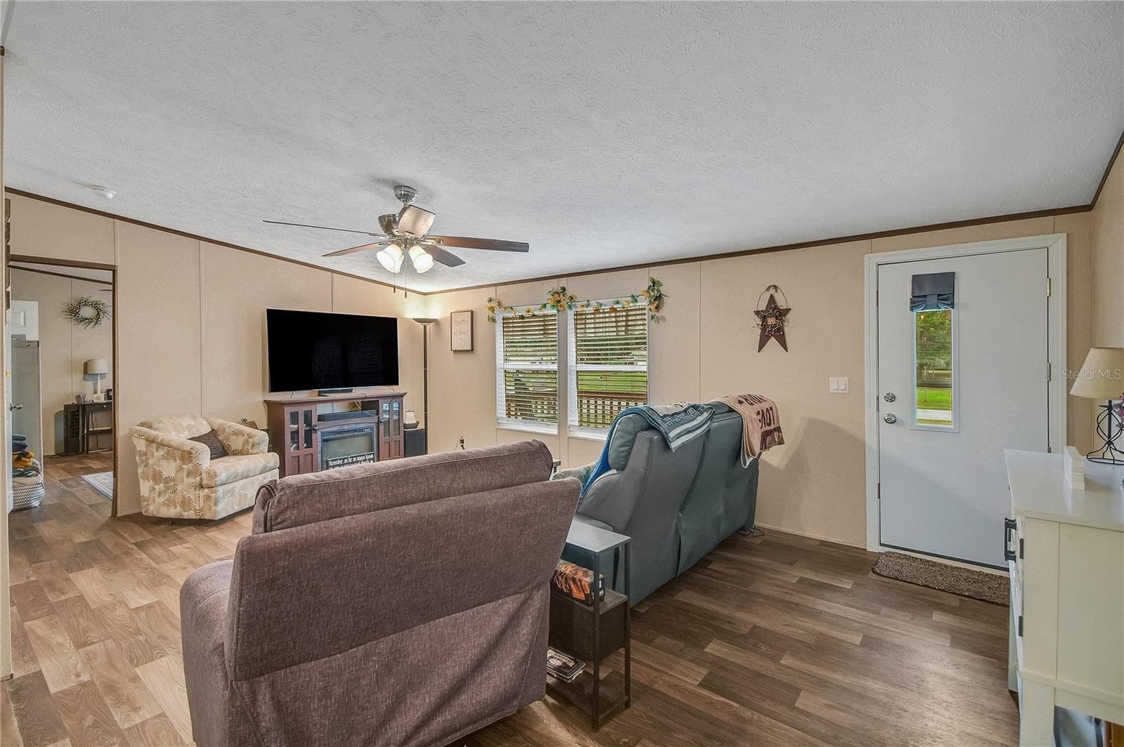 Manufactured Home at 15068 SE 105TH AVE, SUMMERFIELD, photo 8 of 36