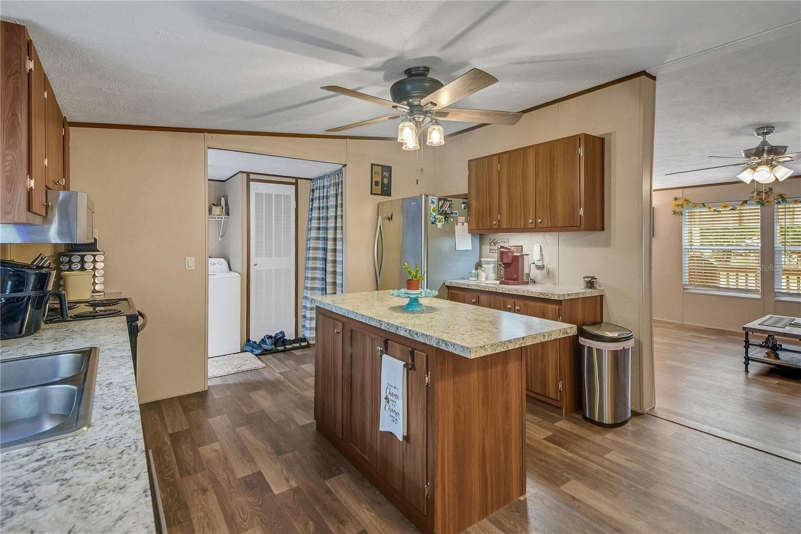 Manufactured Home at 15068 SE 105TH AVE, SUMMERFIELD, photo 14 of 36