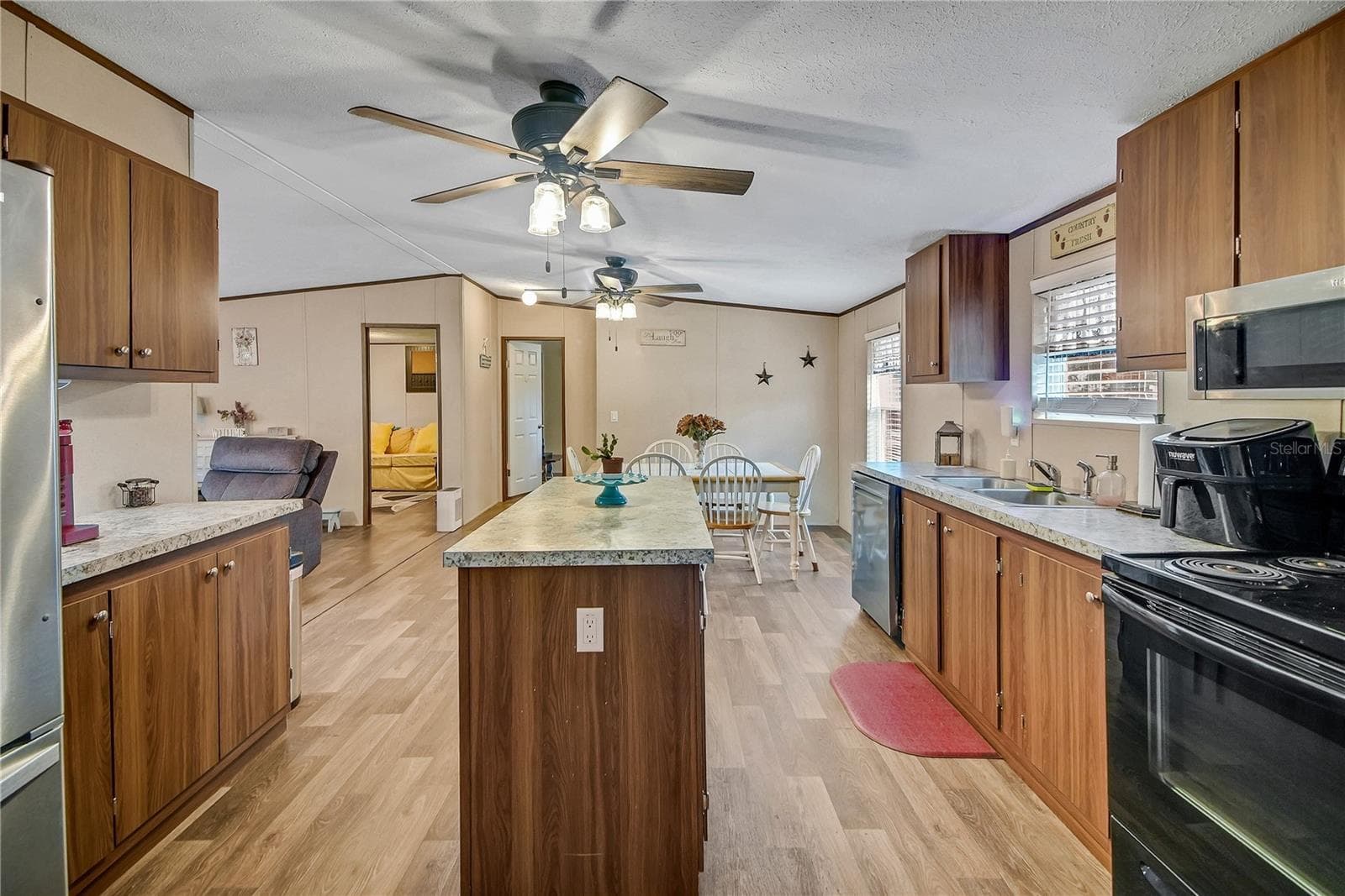 Manufactured Home at 15068 SE 105TH AVE, SUMMERFIELD, photo 22 of 36