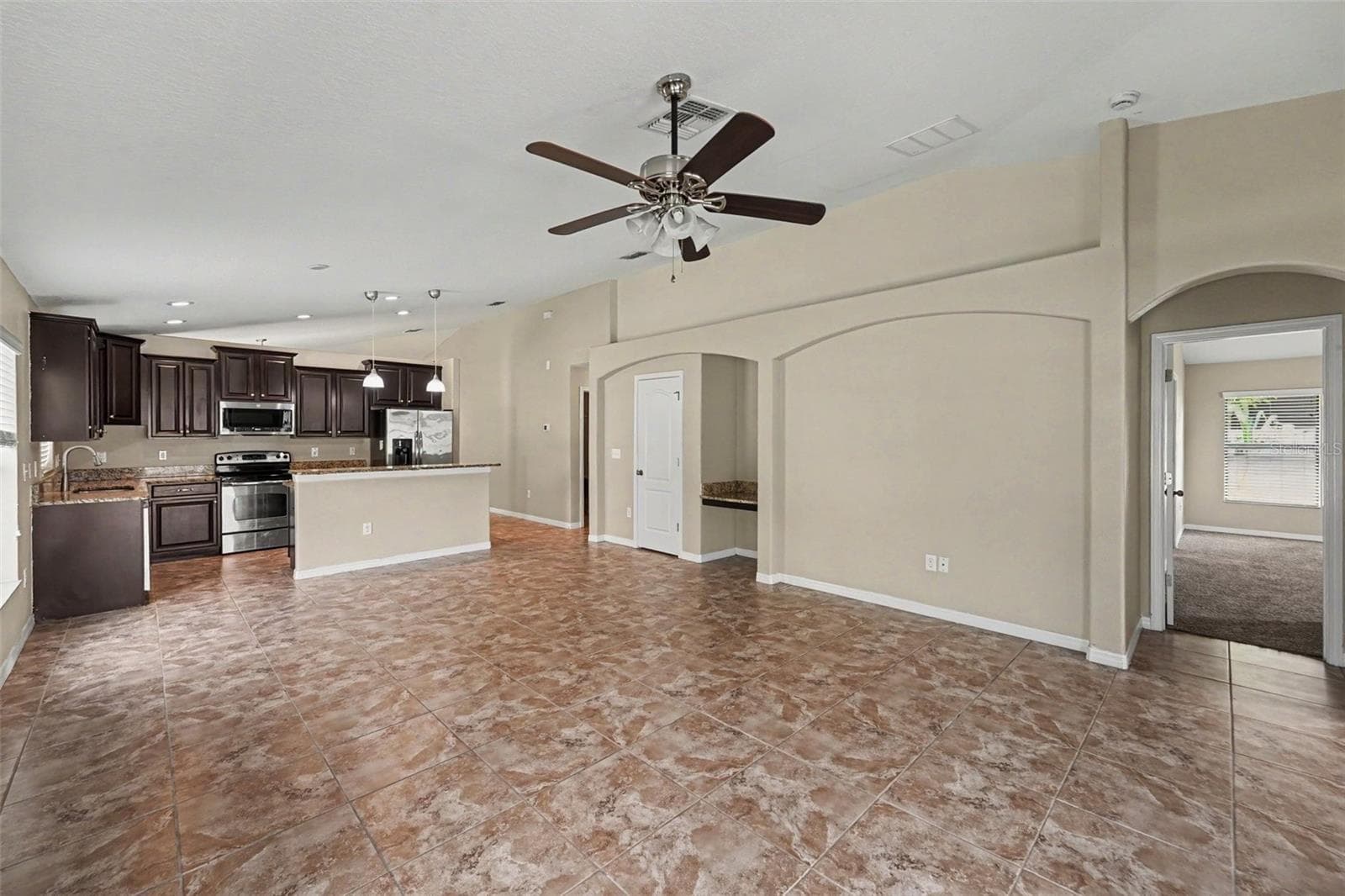 Single Family Residence at 10216 STEDFAST CT, RUSKIN, photo 6 of 15