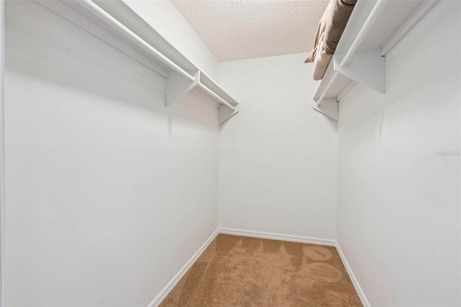 Primary Bedroom Walk in Closet - 14335 FRESNO DR, ORLANDO
