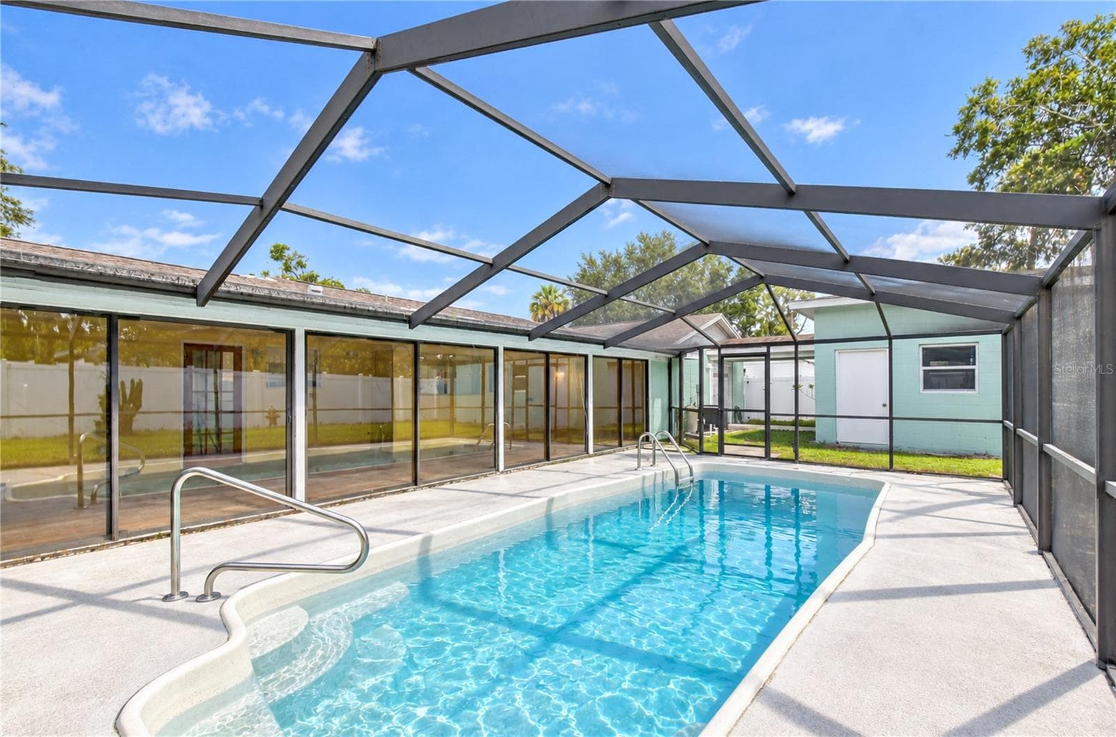 Single Family Residence at 8013 W ELM ST, TAMPA, photo 33 of 35