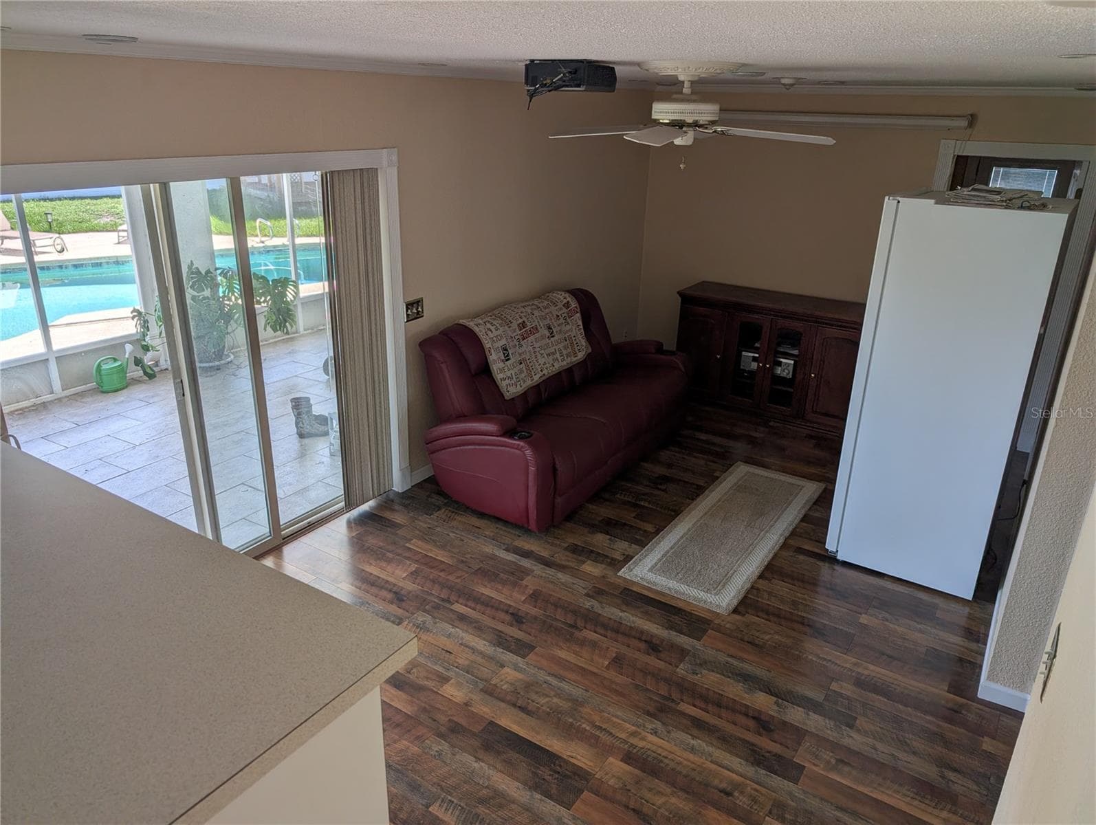 Family Room / Rear Patio area (1st Level) - 6817 MITCHELL CIR, TAMPA