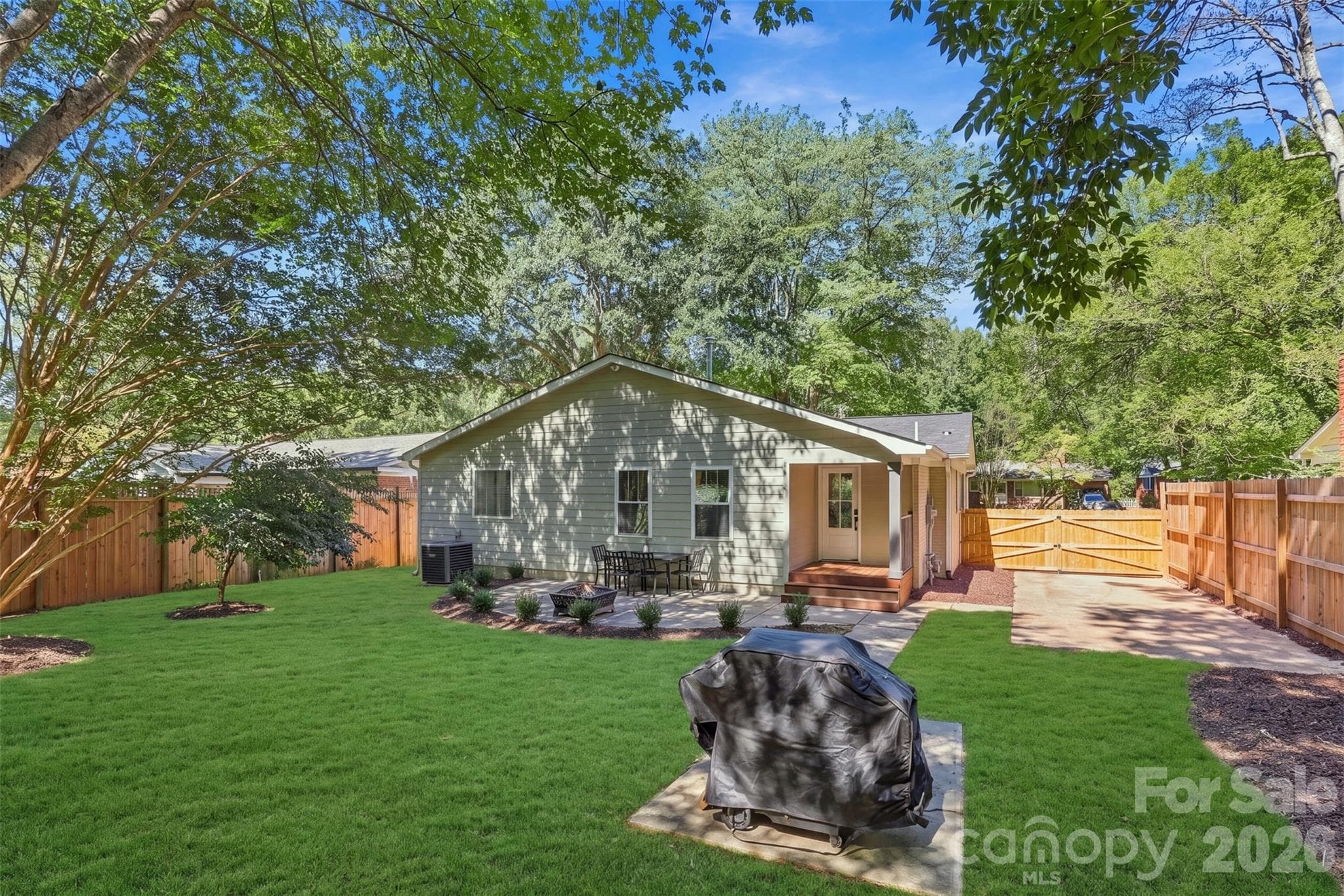 Single Family Residence at 1208 Tarrington Avenue, Charlotte, photo 29 of 32