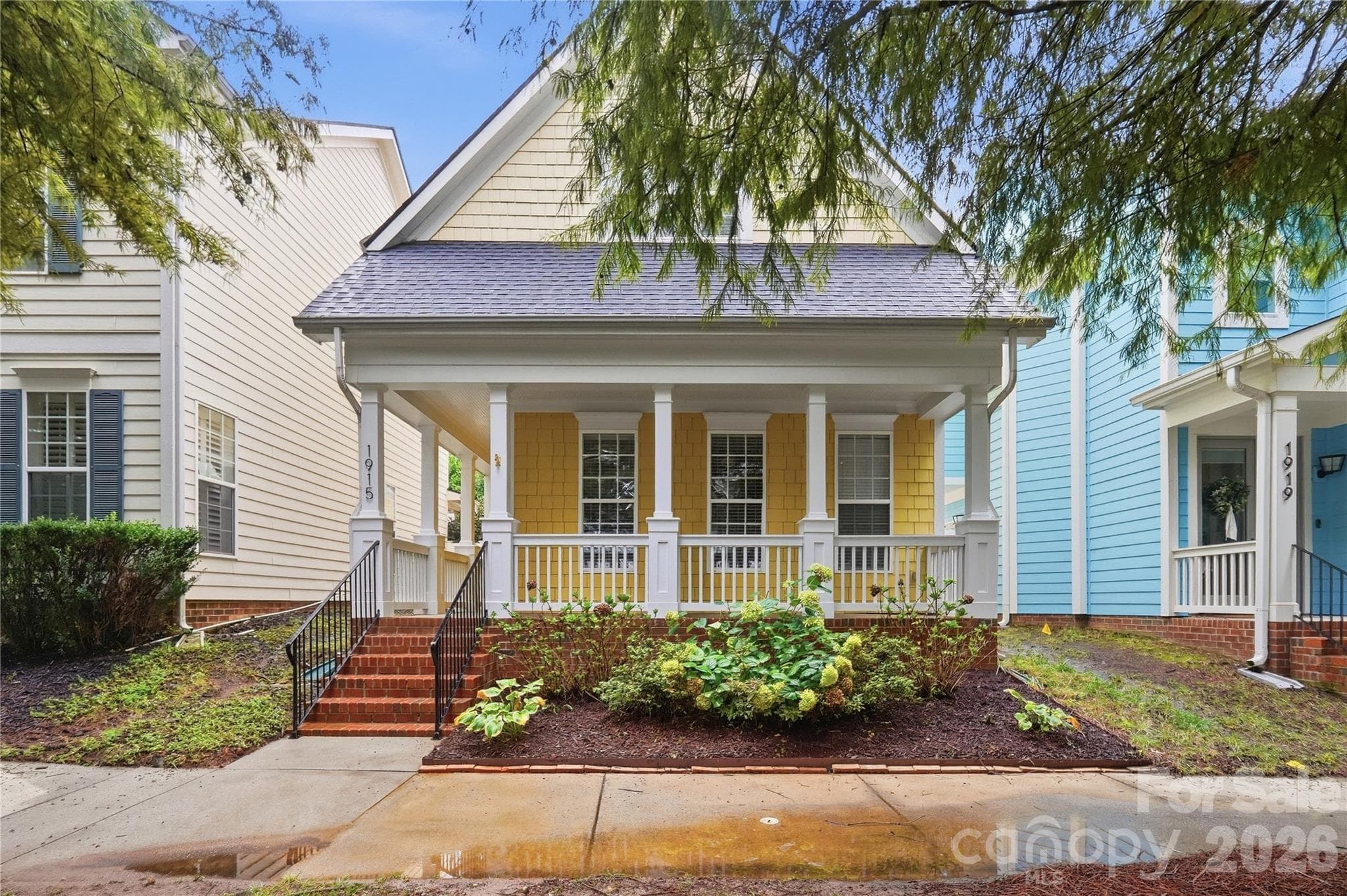 Single Family Residence at 1915 Lela Avenue, Charlotte, photo 2 of 45