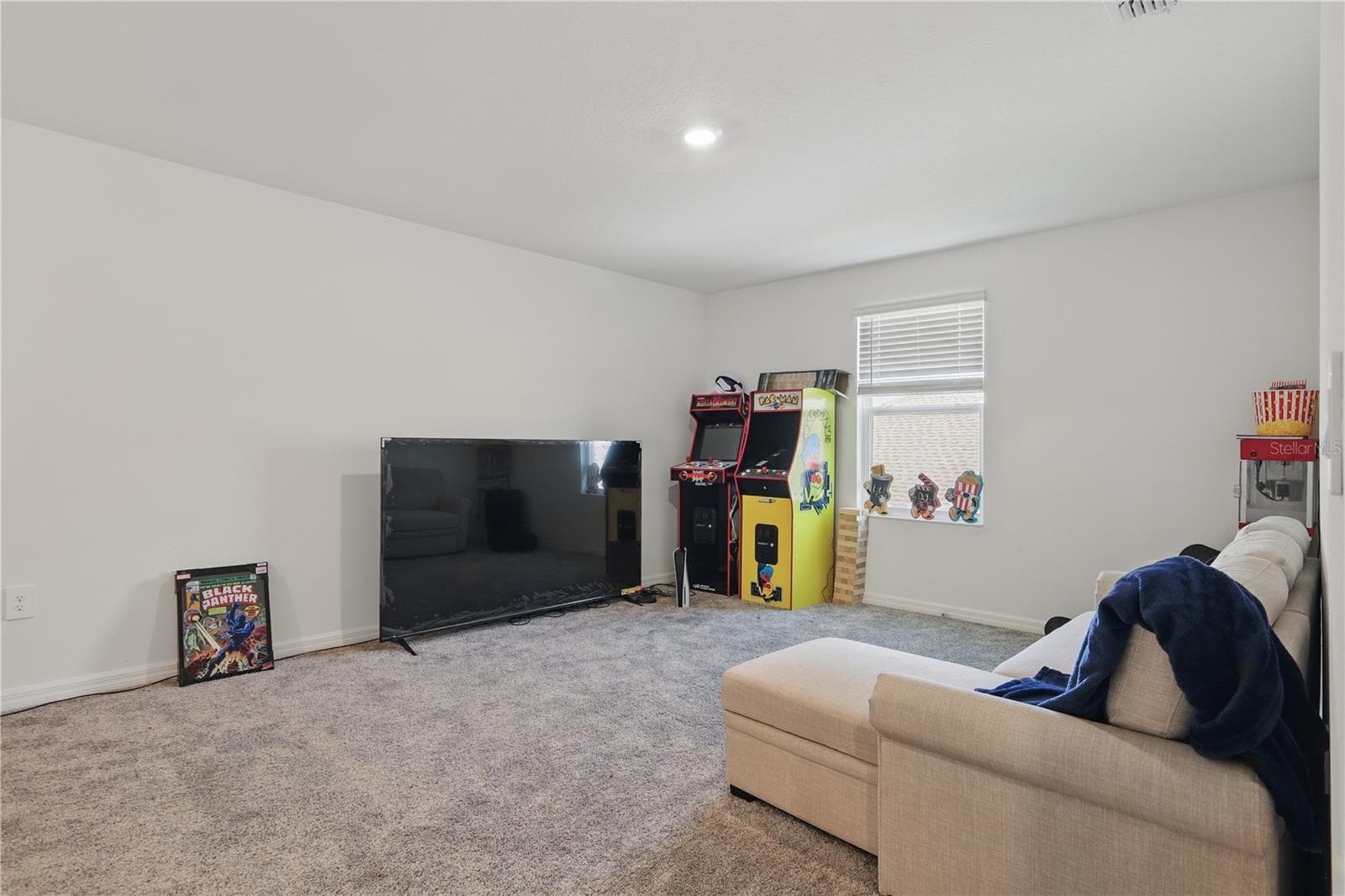 Single Family Residence at 4307 PEBBLES THROW DR, KISSIMMEE, photo 12 of 30