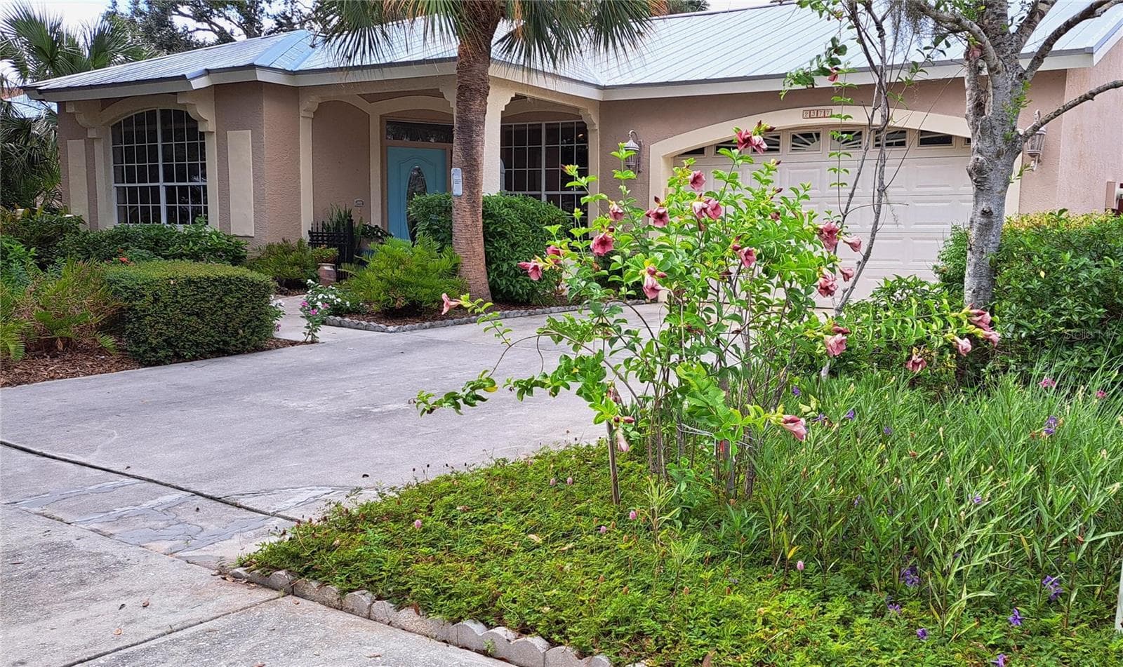 Single Family Residence at 2377 BURTON LN, SARASOTA, photo 4 of 49