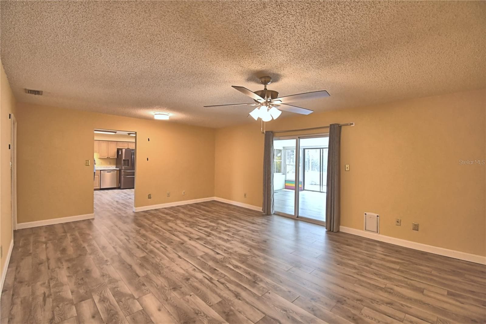Single Family Residence at 2815 CHRISTIE LN, LAKELAND, photo 11 of 75