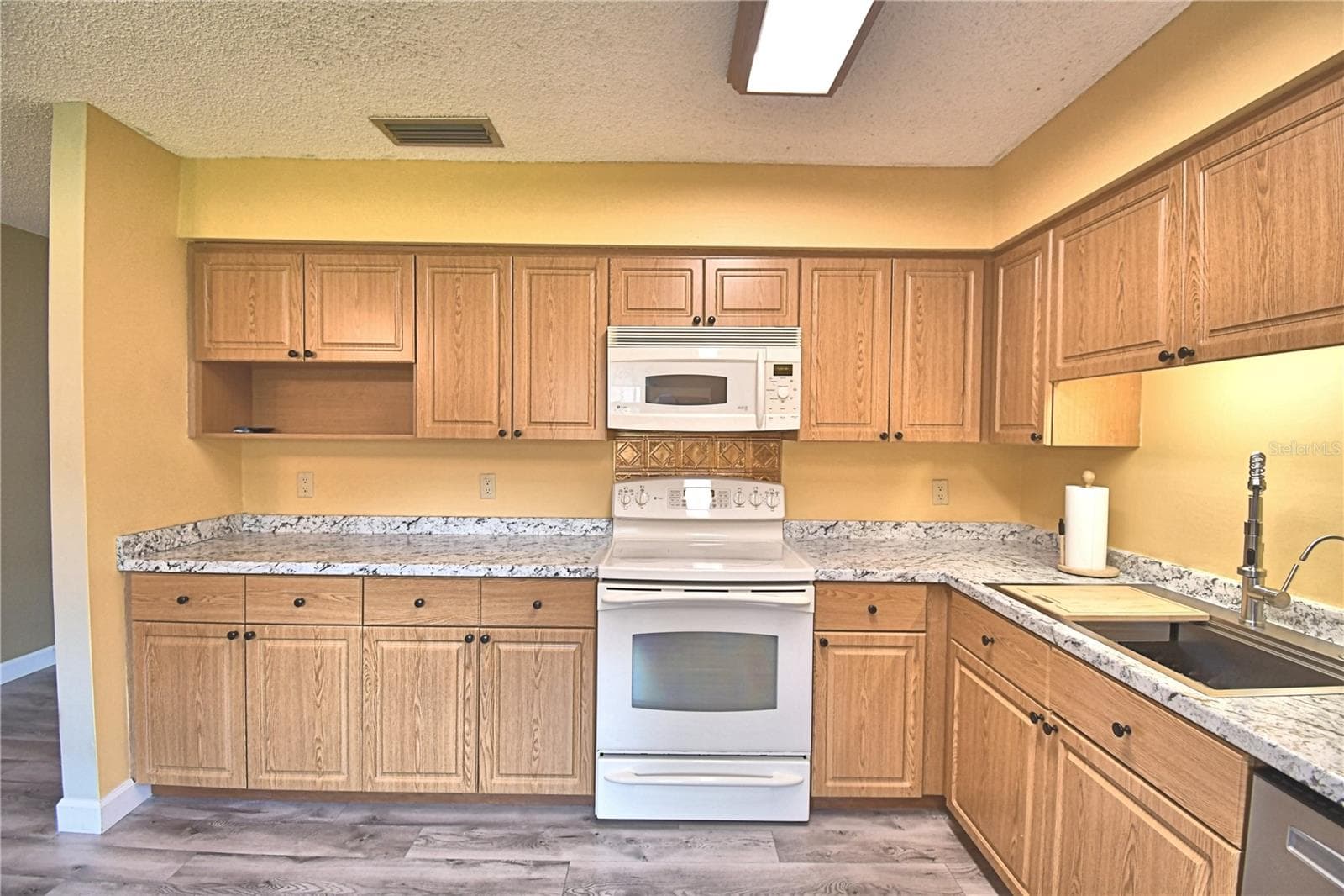 Single Family Residence at 2815 CHRISTIE LN, LAKELAND, photo 37 of 75