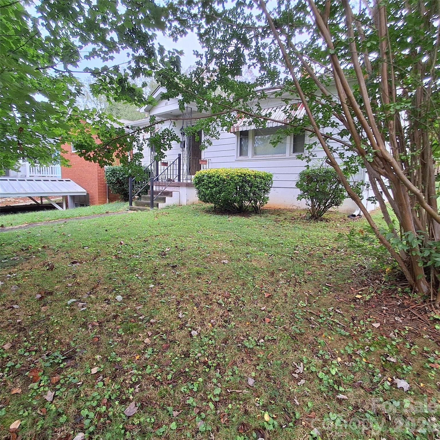 Single Family Residence at 48 Westgate Road, Asheville, photo 2 of 22