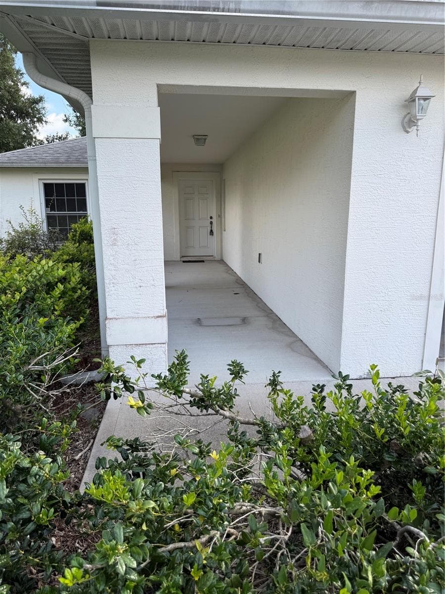 Single Family Residence at 32 RAELAND LN, PALM COAST, photo 6 of 24