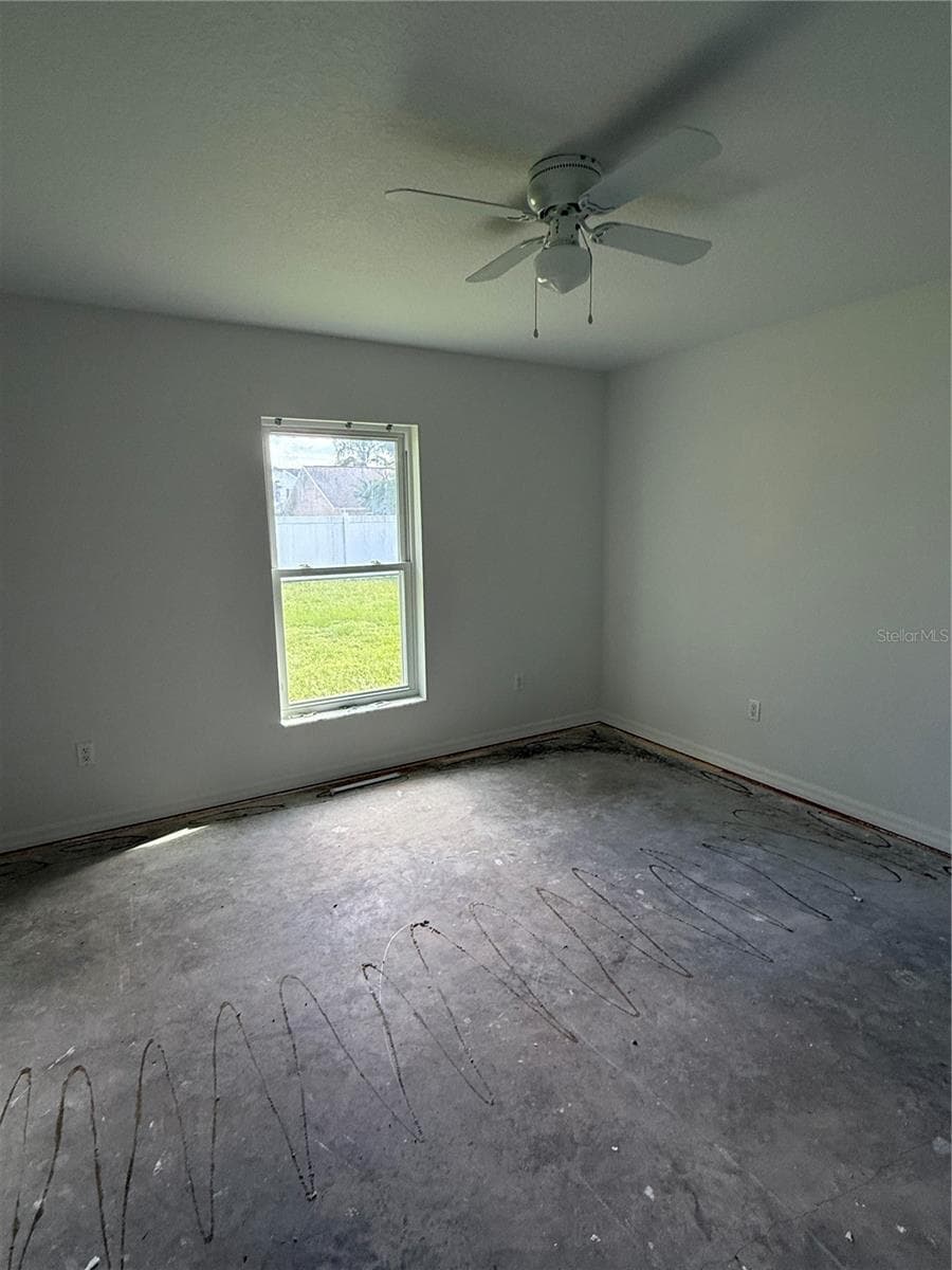 Single Family Residence at 32 RAELAND LN, PALM COAST, photo 18 of 24