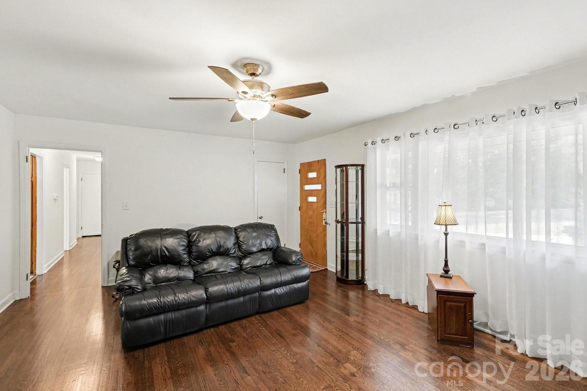 Single Family Residence at 1910 Wildwood Road, Gastonia, photo 9 of 42