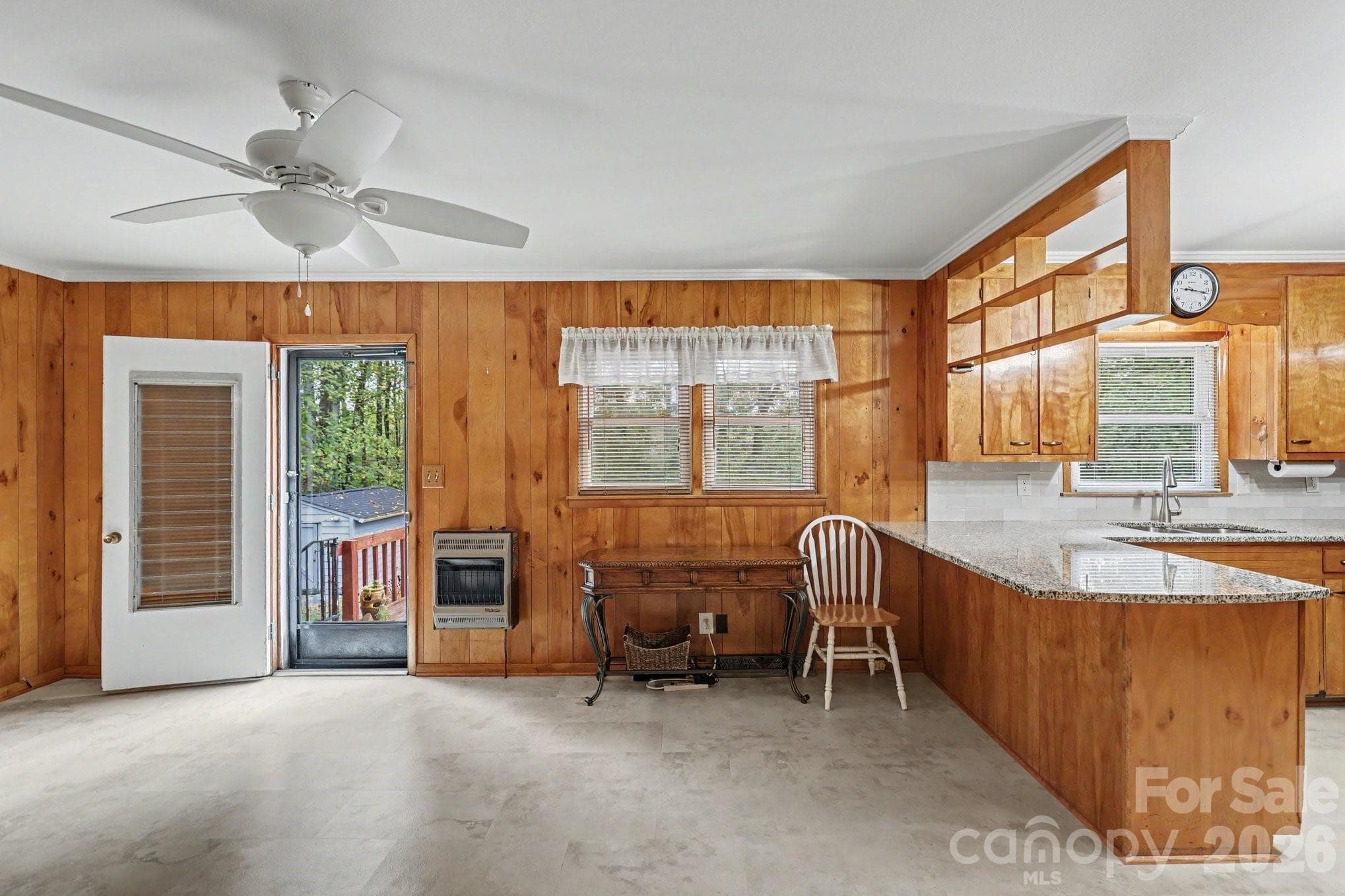 Single Family Residence at 1910 Wildwood Road, Gastonia, photo 13 of 42