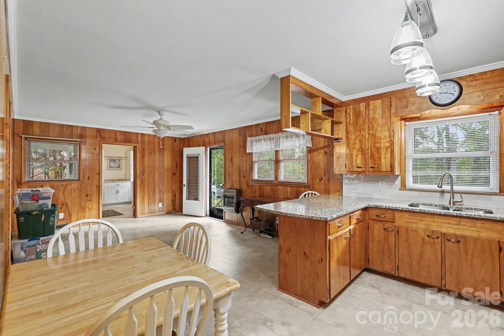 Single Family Residence at 1910 Wildwood Road, Gastonia, photo 16 of 42