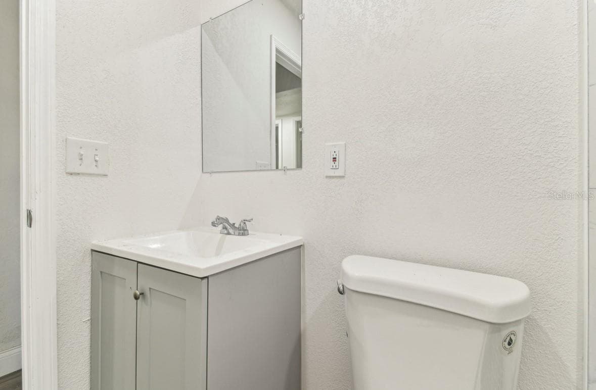 Single Family Residence at 1807 E BOUGAINVILLEA AVE, TAMPA, photo 14 of 41