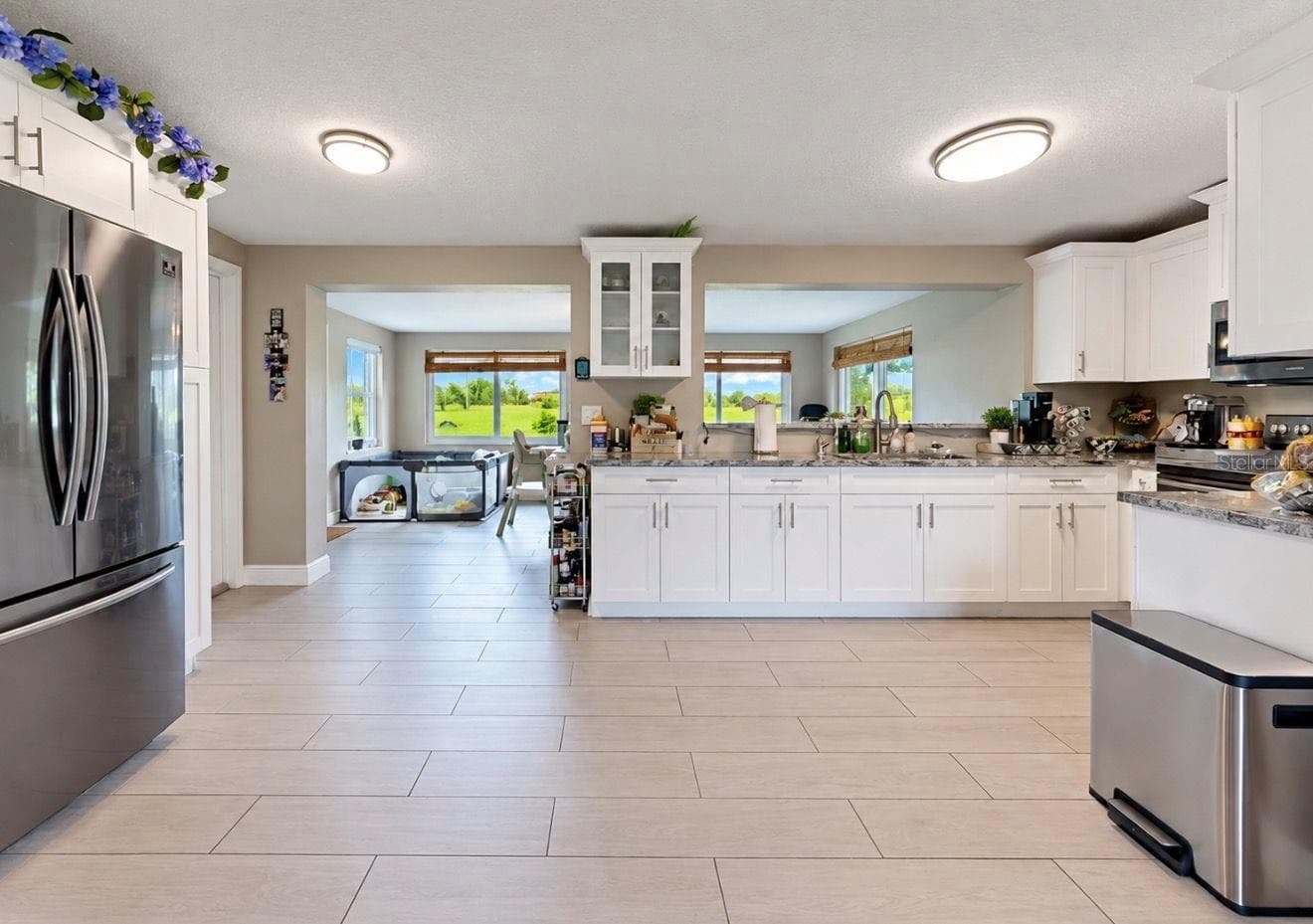 Single Family Residence at 717 W DEER LAKE DR, LUTZ, photo 10 of 39