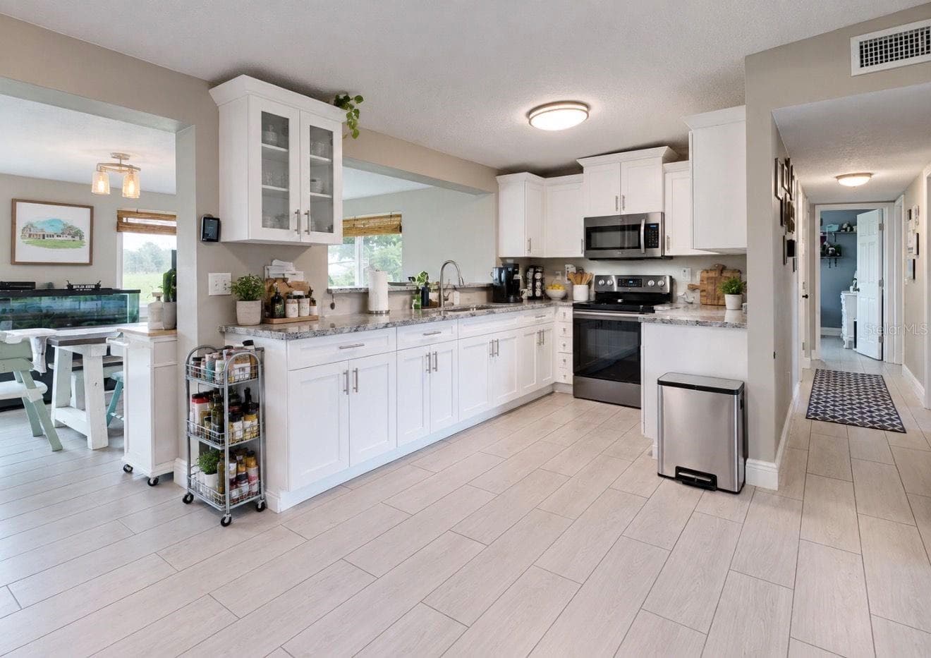 Single Family Residence at 717 W DEER LAKE DR, LUTZ, photo 11 of 39