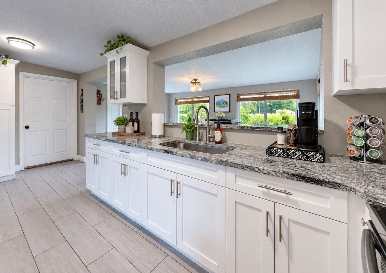 Single Family Residence at 717 W DEER LAKE DR, LUTZ, photo 13 of 39