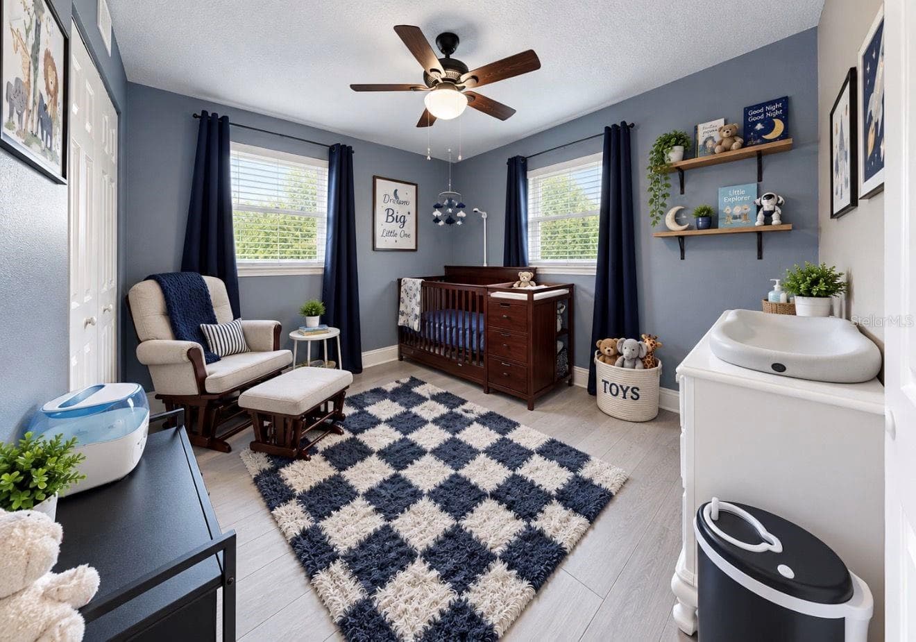 Single Family Residence at 717 W DEER LAKE DR, LUTZ, photo 23 of 39