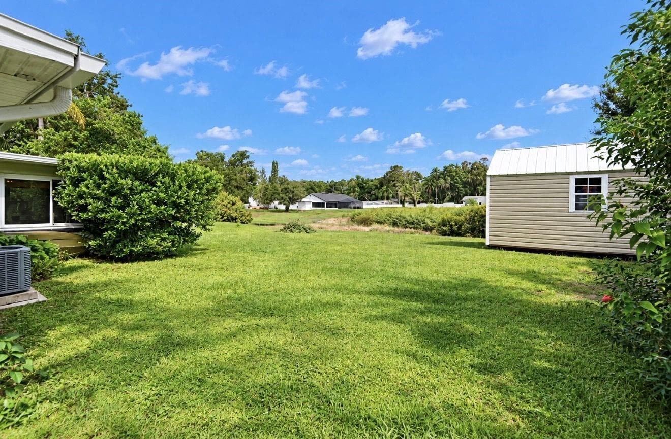 Single Family Residence at 717 W DEER LAKE DR, LUTZ, photo 32 of 39