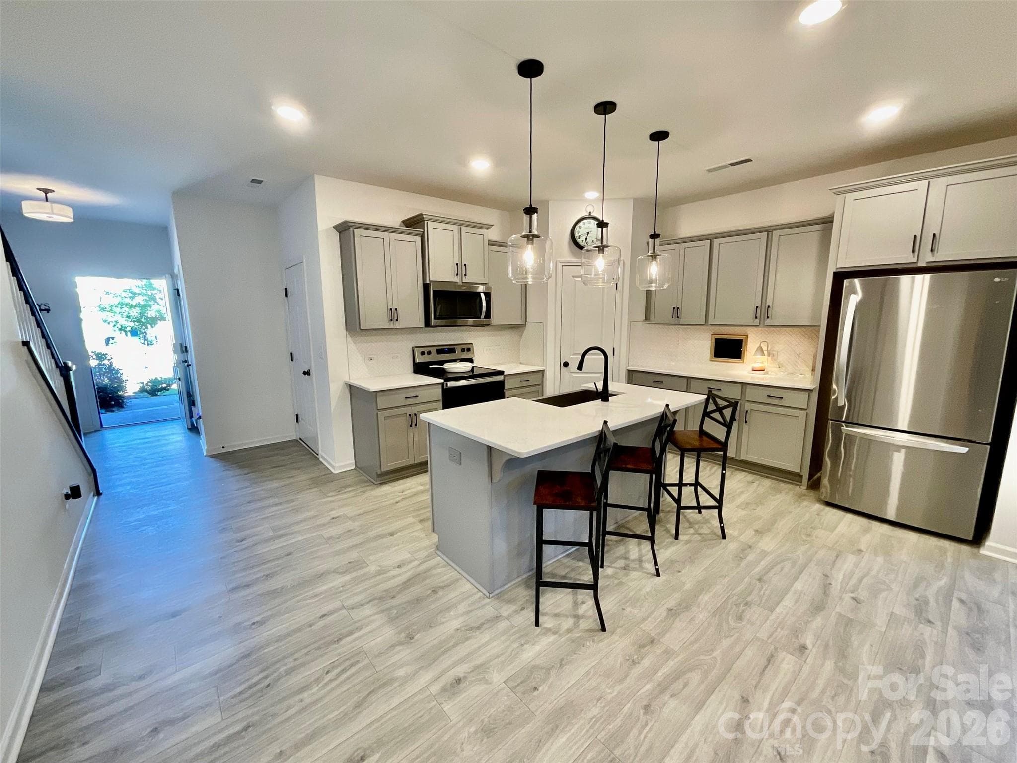 Townhouse at 11009 Pagebrook Lane, Charlotte, photo 2 of 30