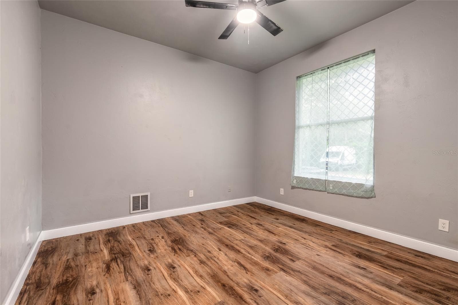 Single Family Residence at 817 BAYRIDGE LANE LN, PORT ORANGE, photo 38 of 59