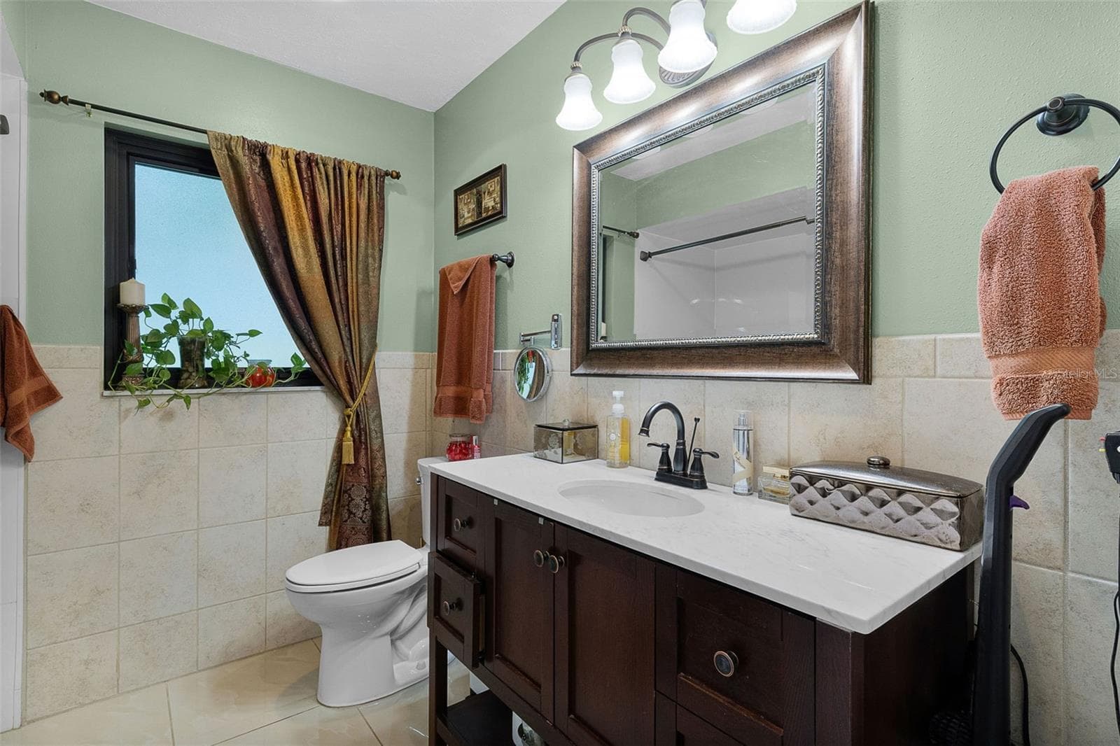 Single Family Residence at 521 E MIRROR LAKE DR, FRUITLAND PARK, photo 25 of 79