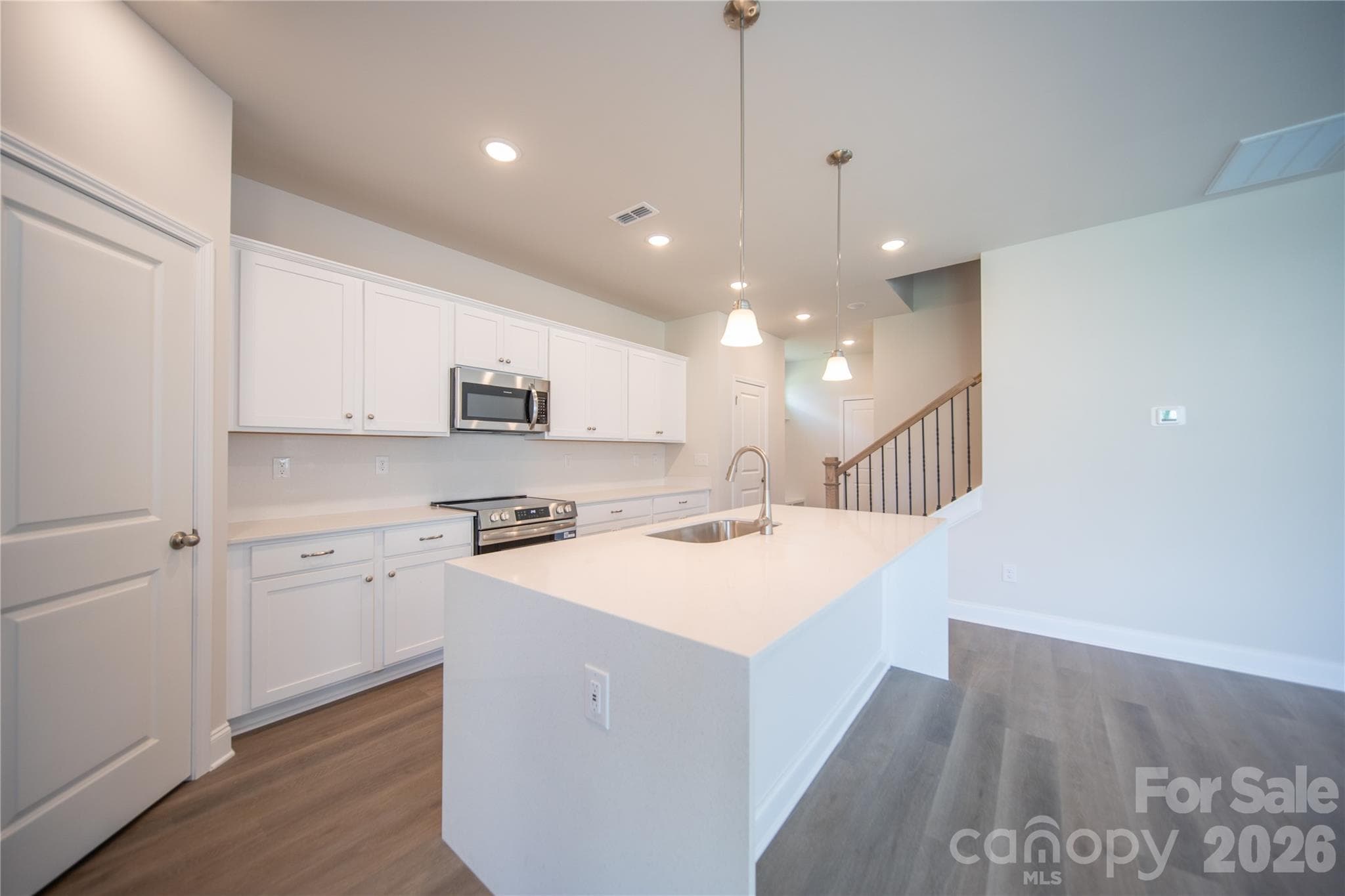 Single Family Residence at 535 Larragan Drive, Denver, photo 11 of 18