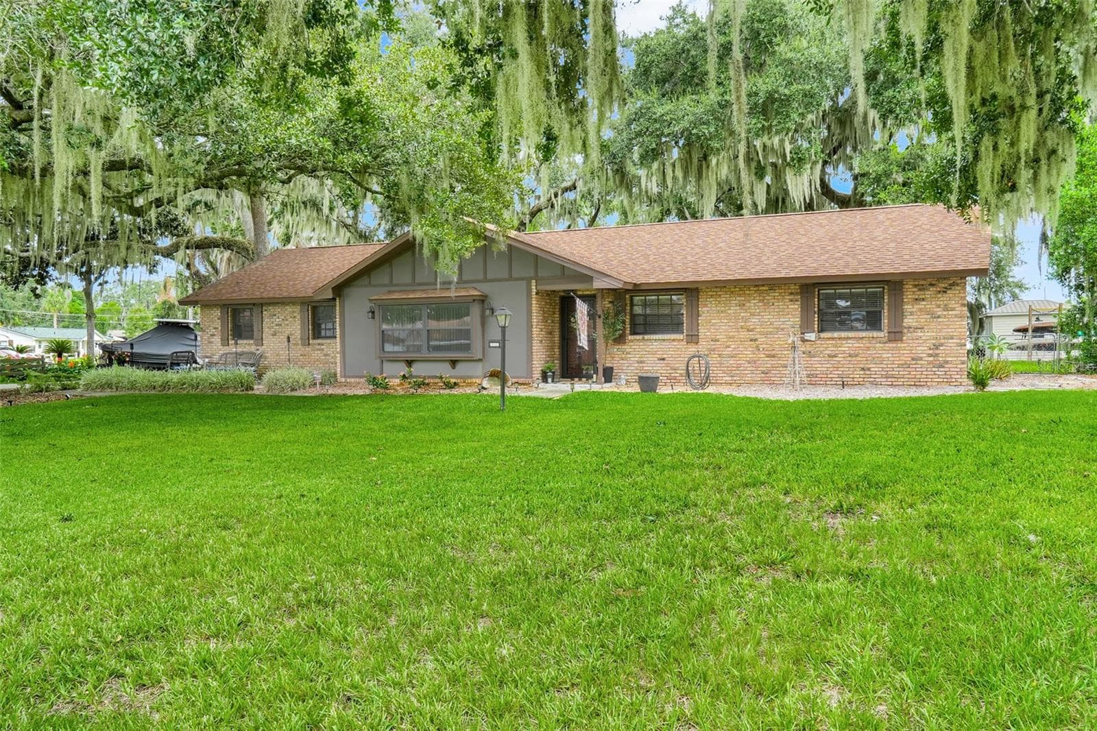 Single Family Residence at 31946 HARRIS RD, TAVARES, photo 5 of 46