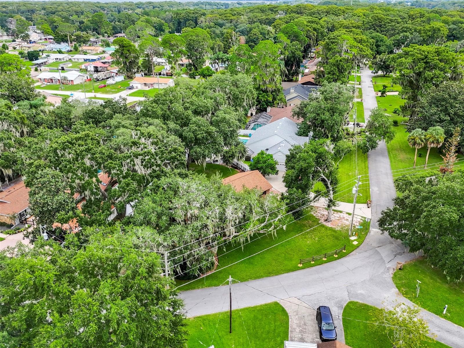 Single Family Residence at 31946 HARRIS RD, TAVARES, photo 7 of 46