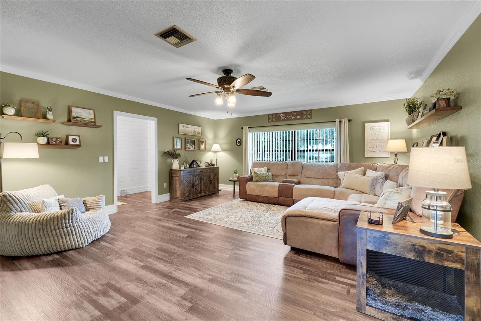 Single Family Residence at 31946 HARRIS RD, TAVARES, photo 13 of 46
