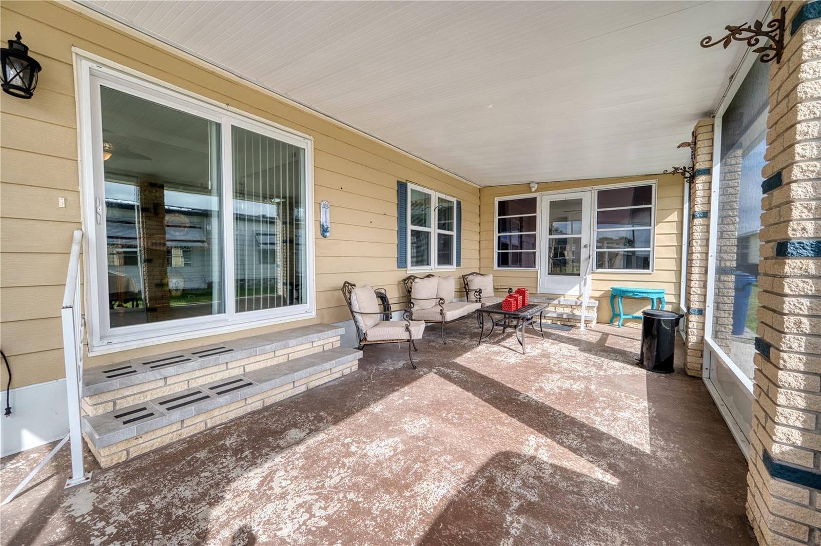 Manufactured Home at 273 CAPTAINS CT, NORTH PORT, photo 8 of 42