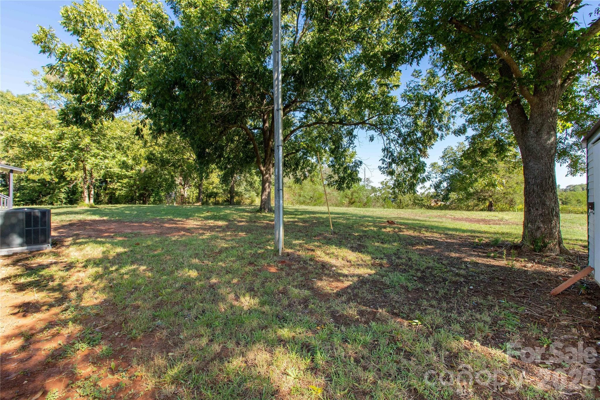 Single Family Residence at 6177 Shiloh Unity Road, Lancaster, photo 36 of 43