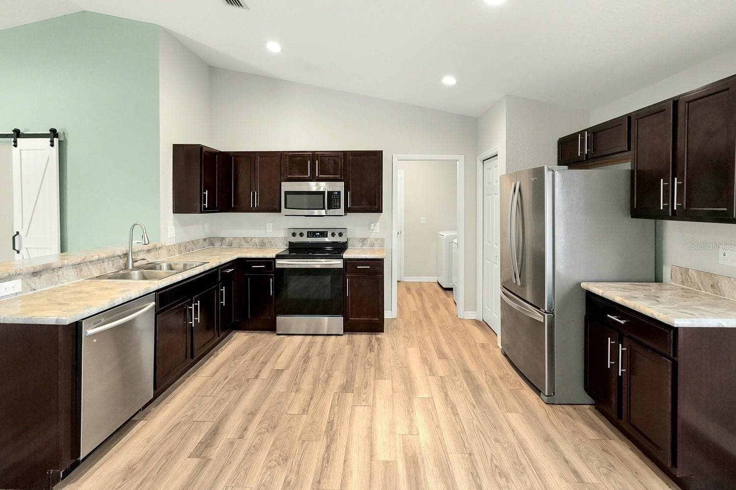 Kitchen - 6008 162ND AVE E, PARRISH
