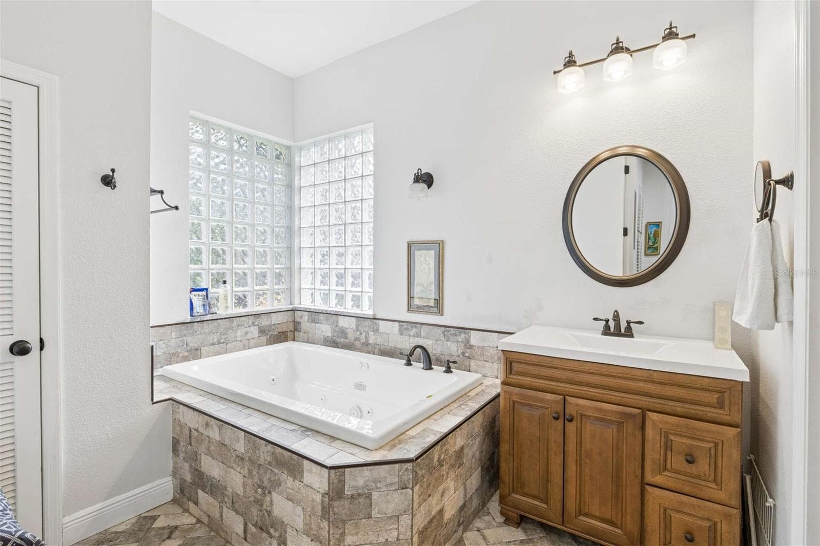 Single Family Residence at 1559 SKYLINE DR, KISSIMMEE, photo 17 of 42