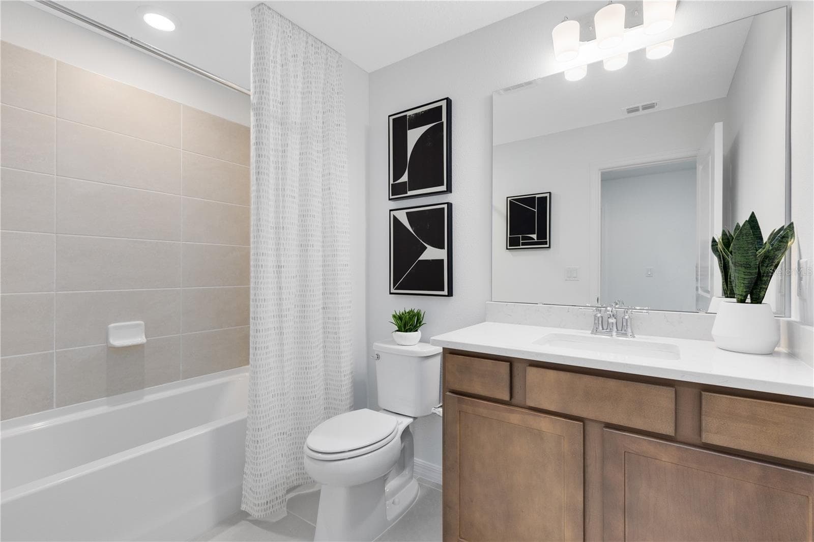 Model Home Design Only. Pictures and furnishings are for illustrative purposes only. Elevations, colors and options may vary. Furniture is for model home staging only. - 7876 EMERALD PALM STREET, ORLANDO