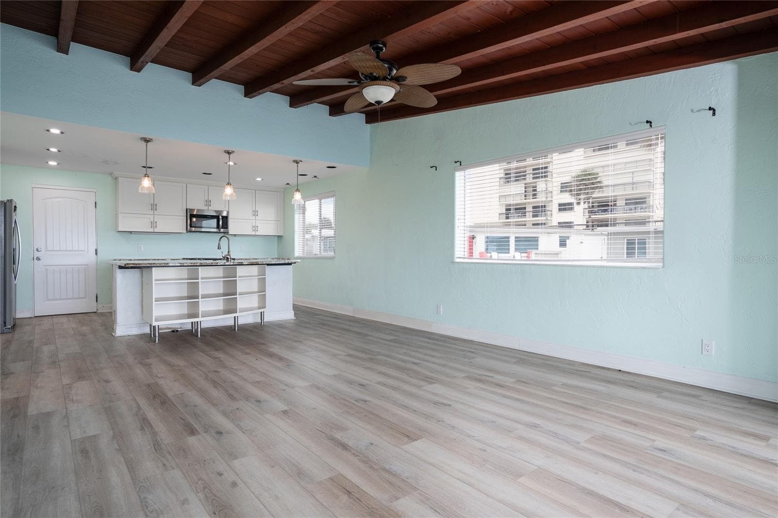 Beautiful beamed ceilings! - 10 OCEAN EDGE DR, ORMOND BEACH