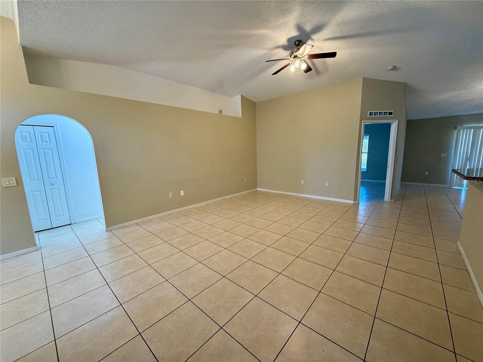 Single Family Residence at 11857 PETHRICK DR, ORLANDO, photo 6 of 41