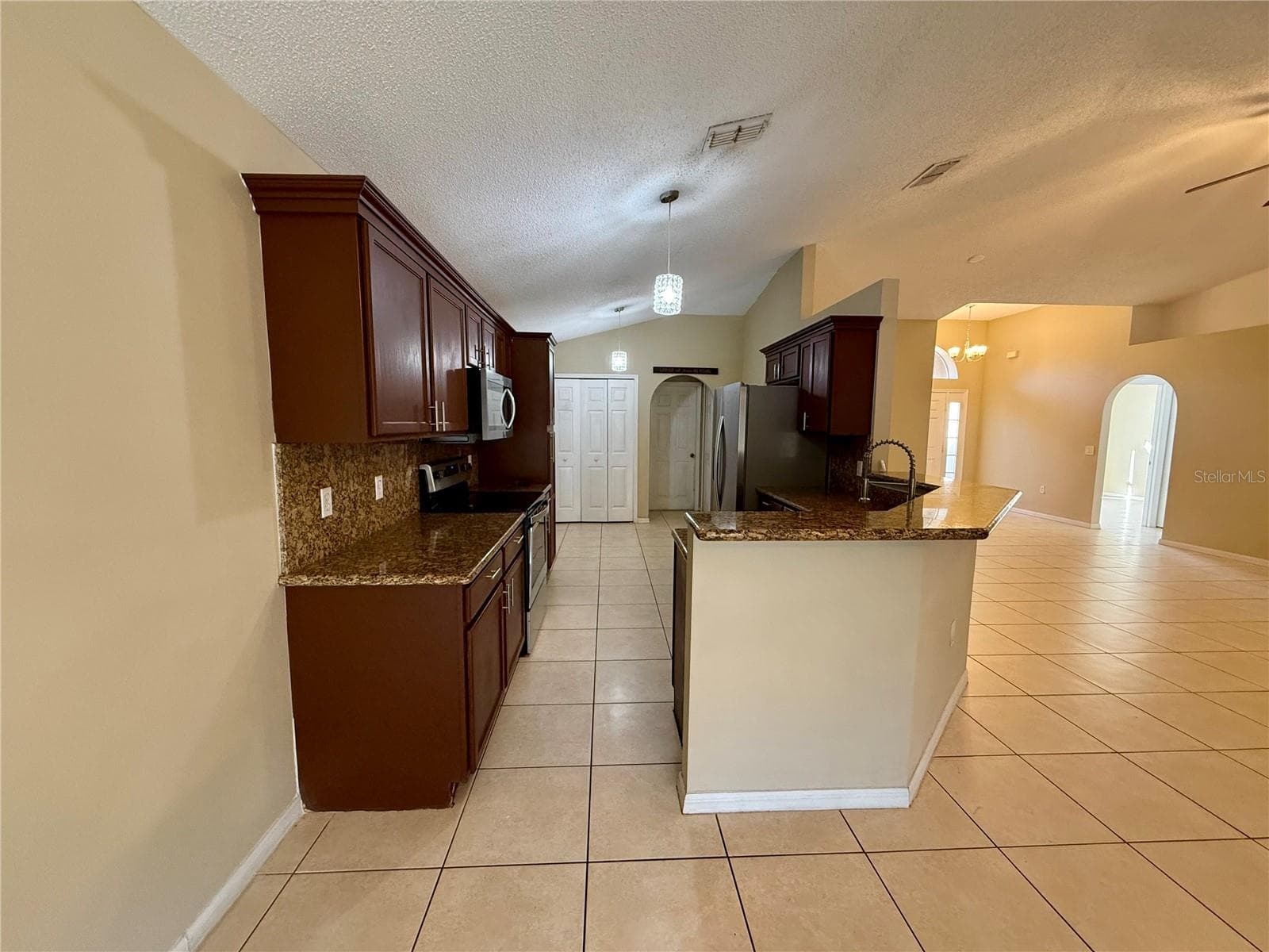 Single Family Residence at 11857 PETHRICK DR, ORLANDO, photo 9 of 41