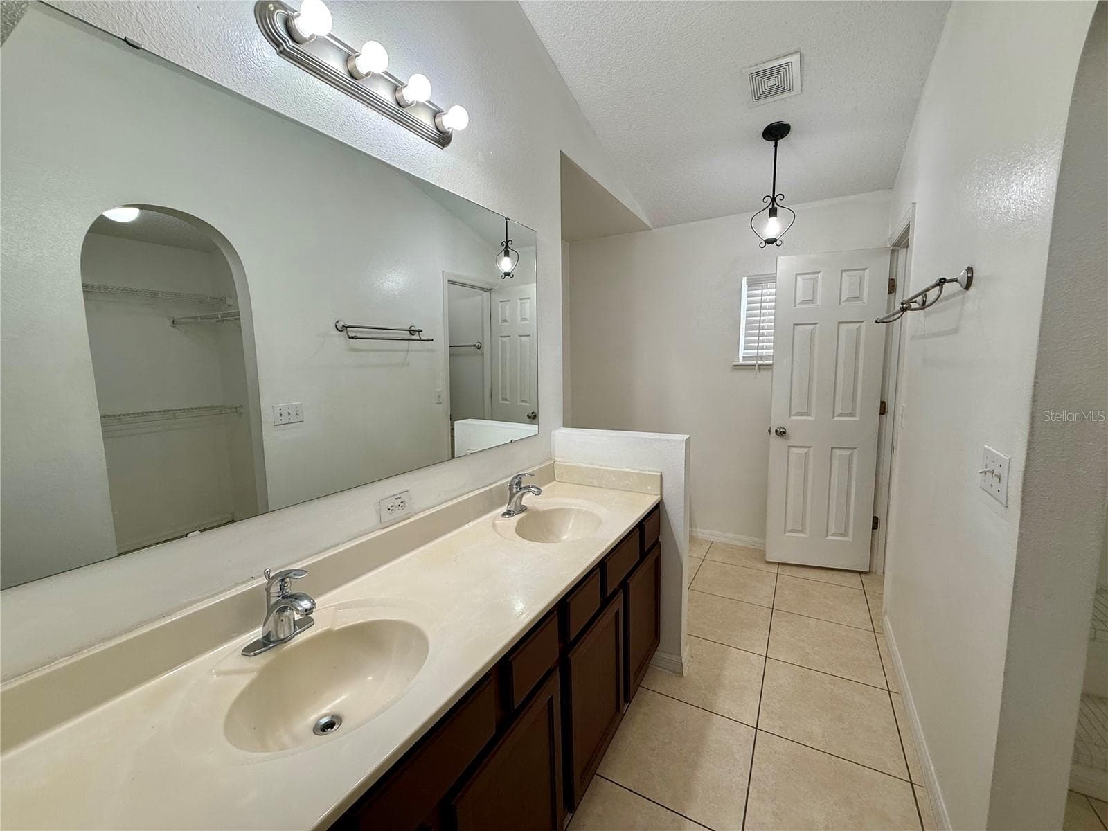 Single Family Residence at 11857 PETHRICK DR, ORLANDO, photo 20 of 41