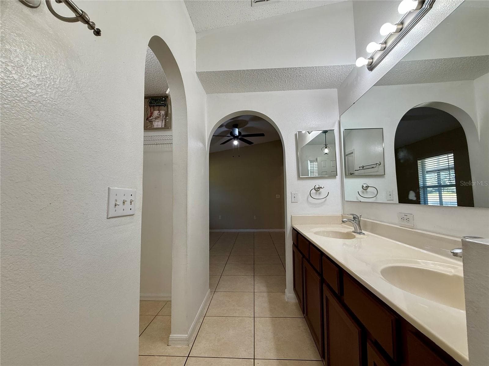 Single Family Residence at 11857 PETHRICK DR, ORLANDO, photo 23 of 41