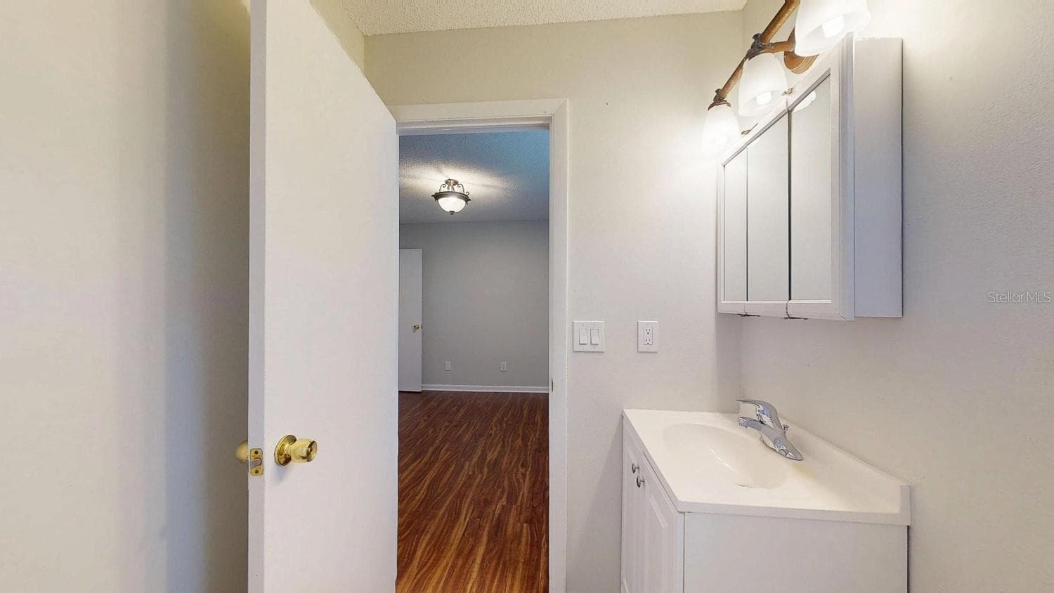 Single Family Residence at 3113 GORDON CT, TAMPA, photo 42 of 45