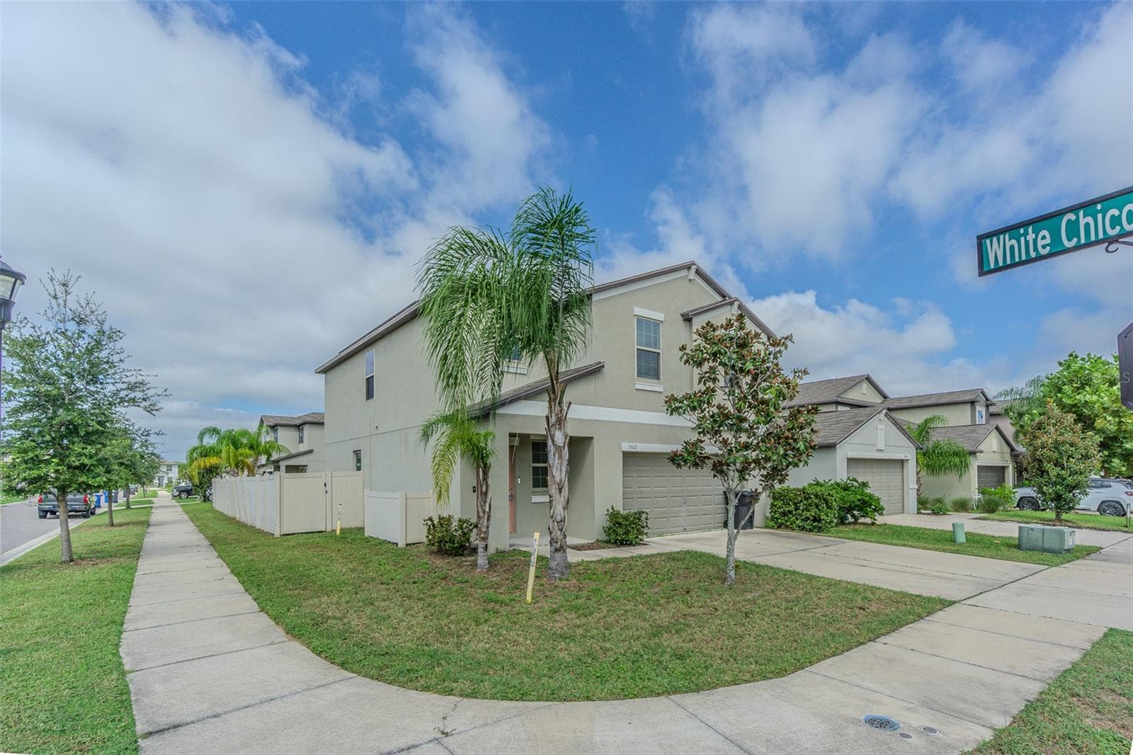 Single Family Residence at 5102 DANDELION ST, APOLLO BEACH, photo 3 of 35